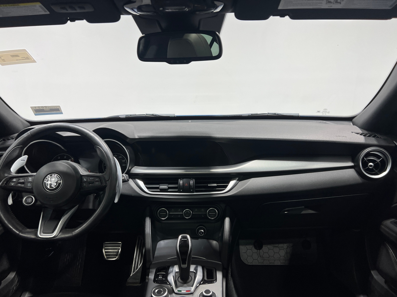 Thumbnail: 2022 Alfa Romeo Stelvio - 2