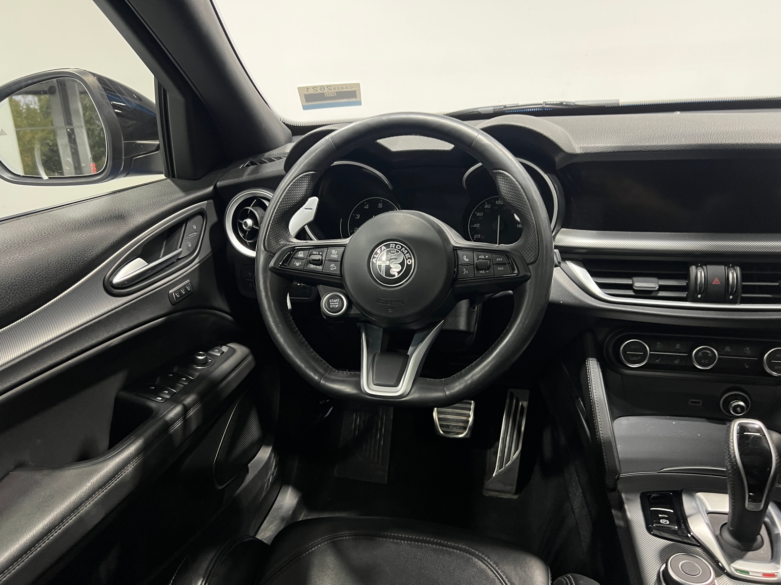 Thumbnail: 2022 Alfa Romeo Stelvio - 4