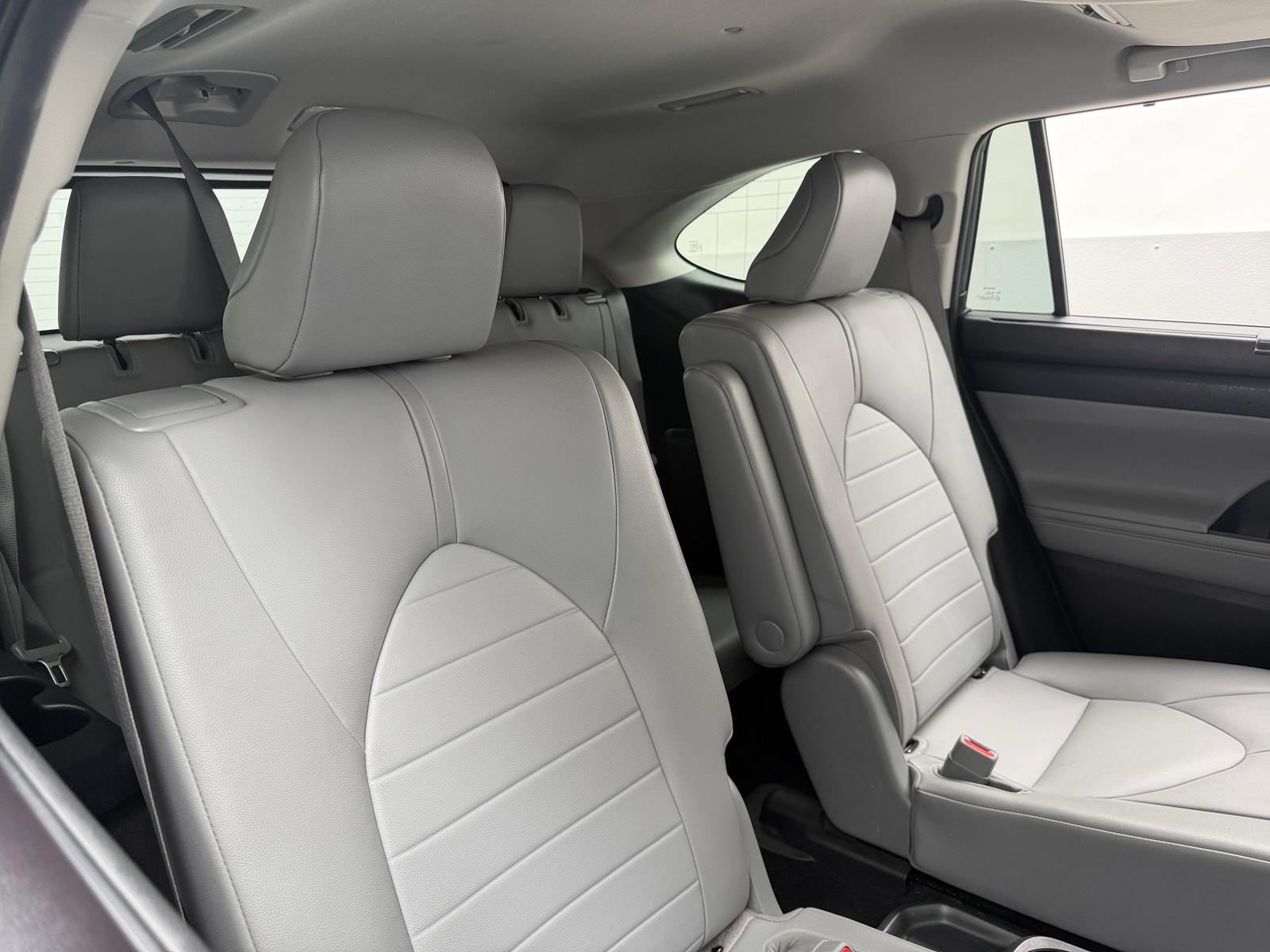 Thumbnail: 2020 Toyota Highlander - 5