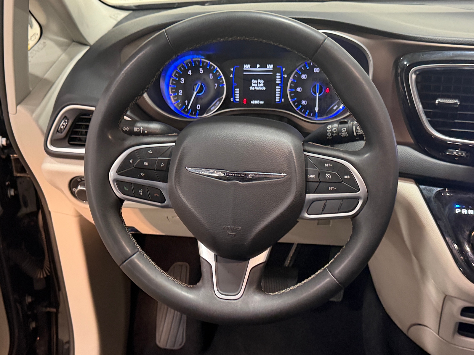 Thumbnail: 2024 Chrysler Voyager - 5