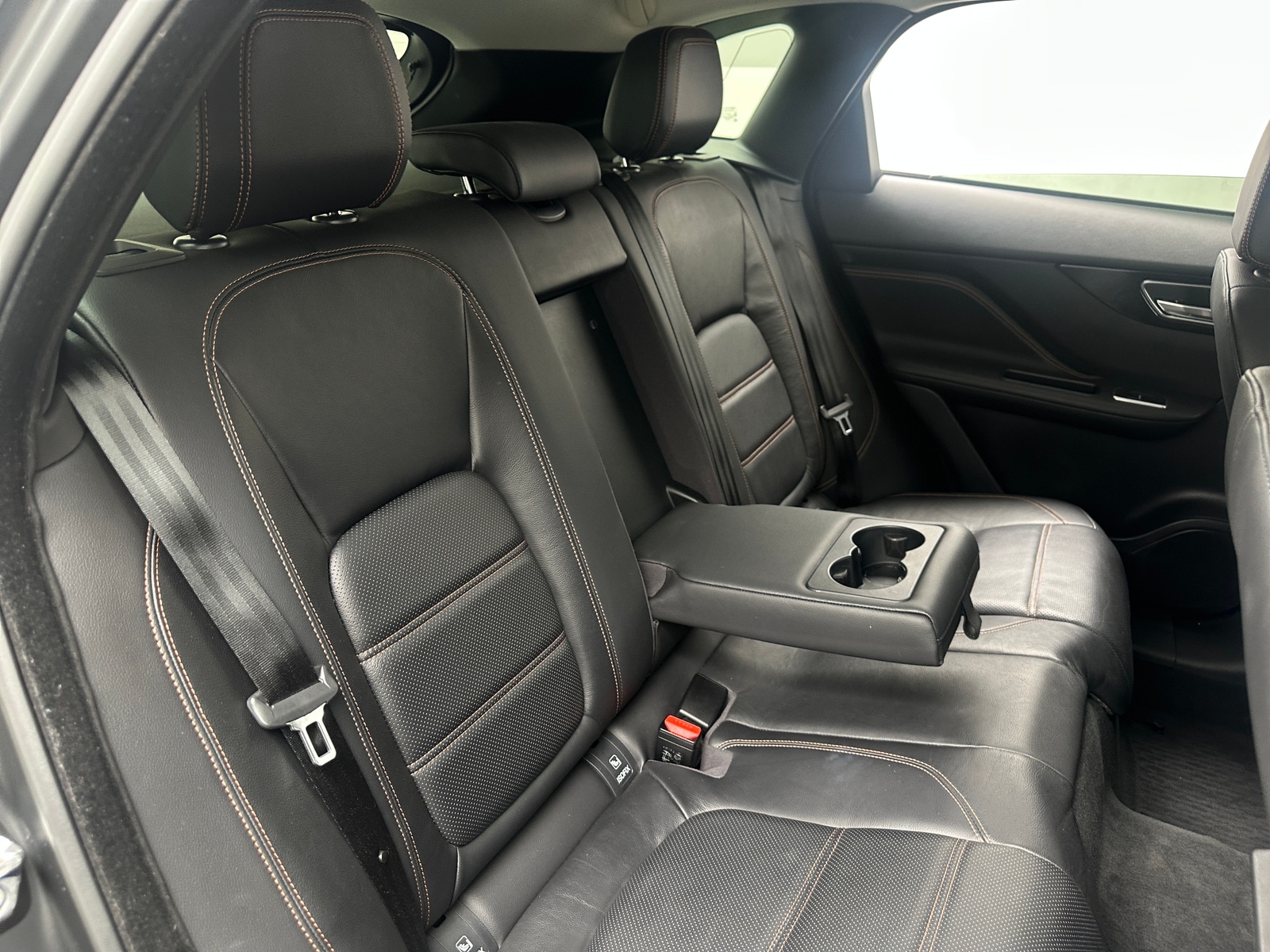 Thumbnail: 2018 Jaguar F-Pace - 6