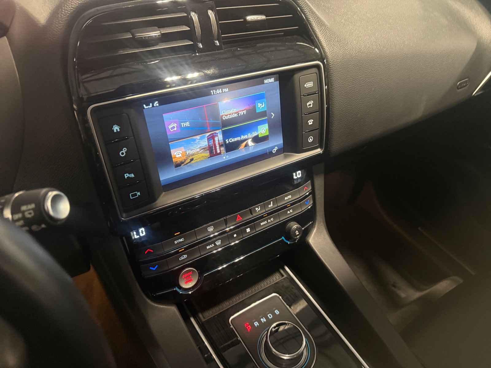 Thumbnail: 2018 Jaguar F-Pace - 4