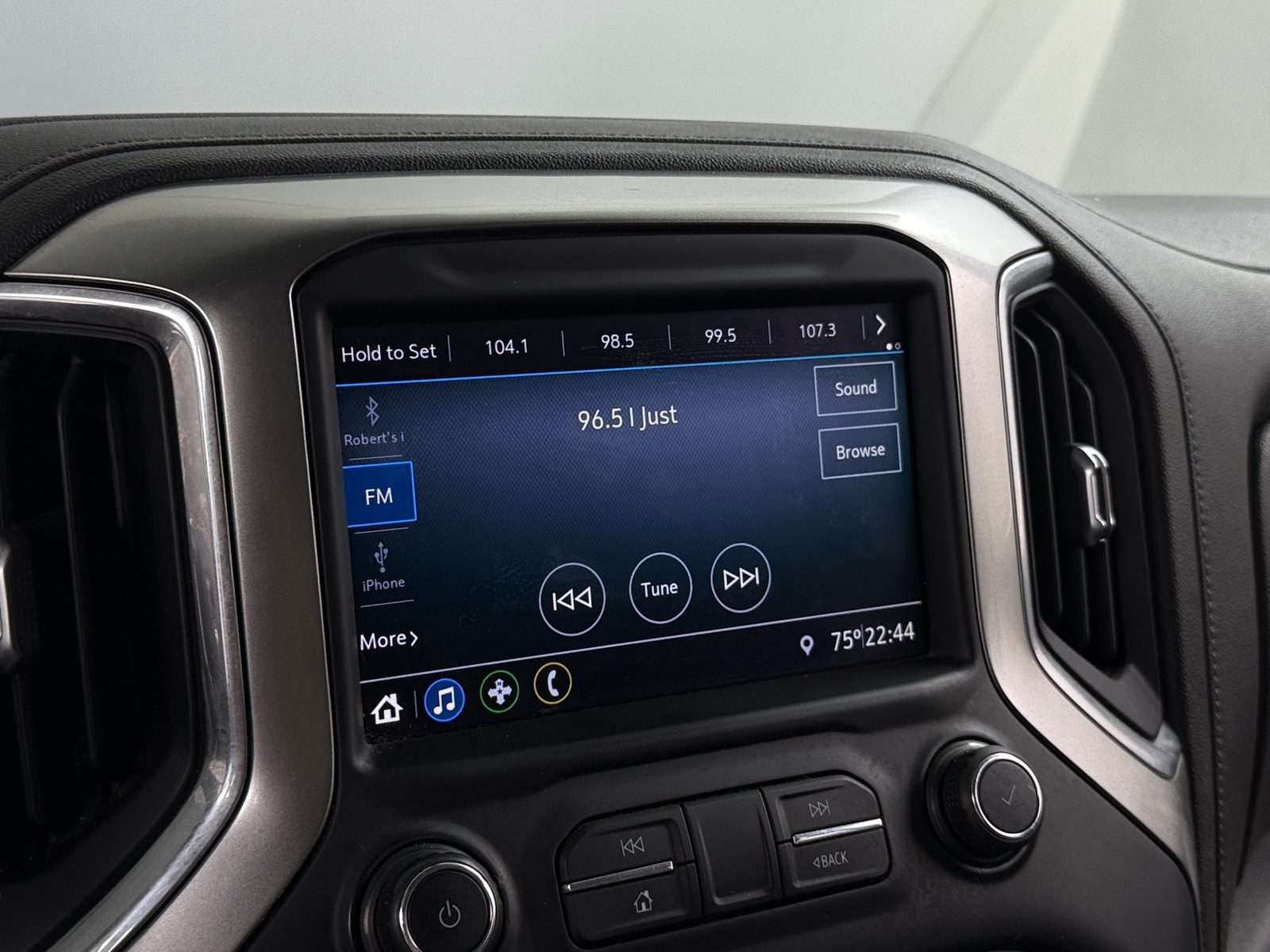 Thumbnail: 2020 Chevrolet Silverado 1500 - 4