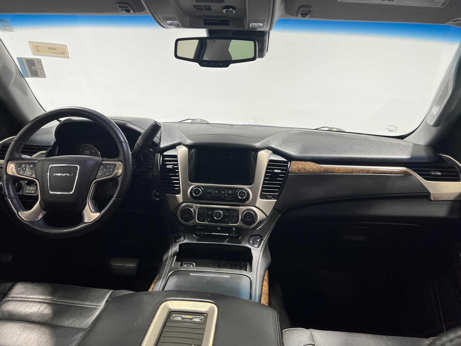 Thumbnail: 2015 GMC Yukon - 2