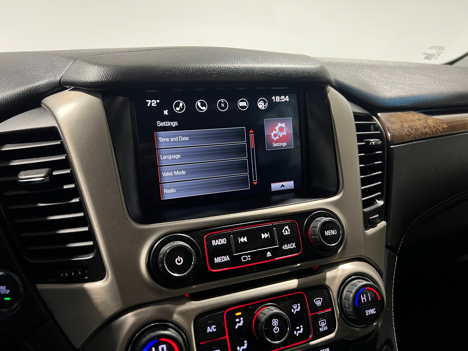 Thumbnail: 2015 GMC Yukon - 3