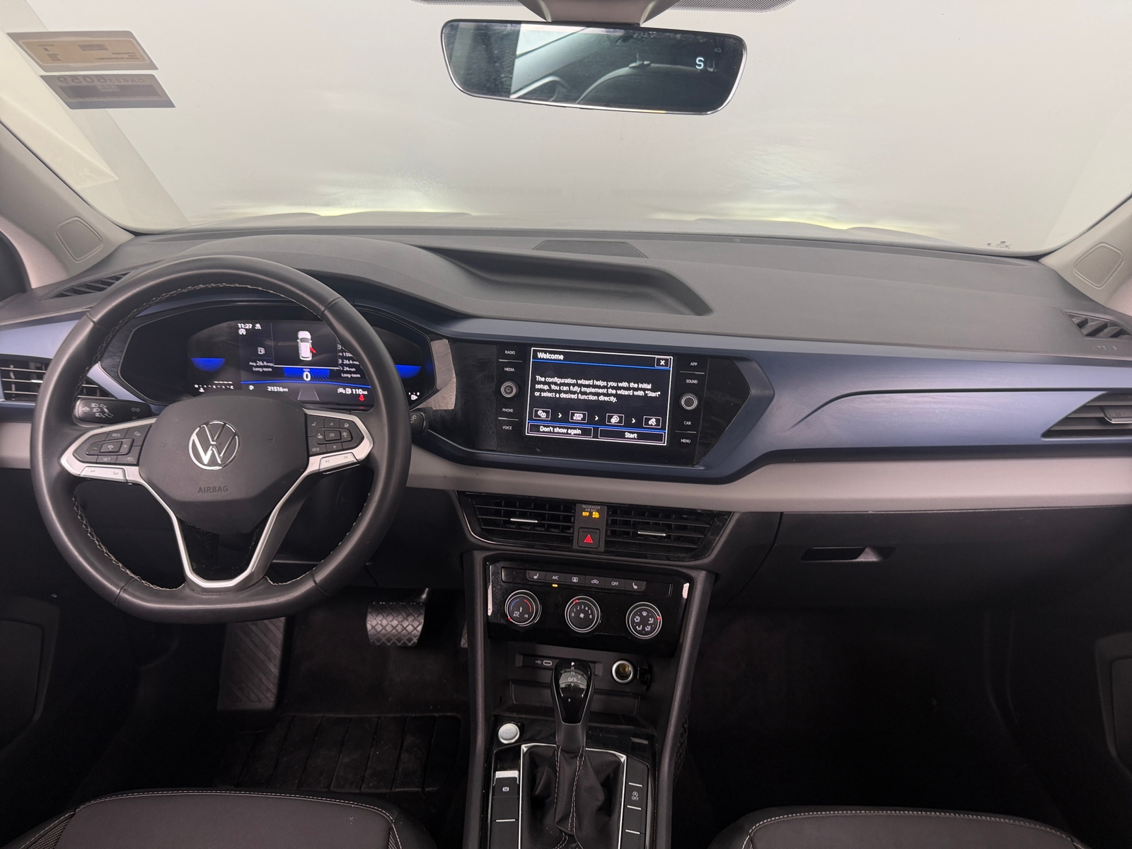 Thumbnail: 2023 Volkswagen Taos - 3