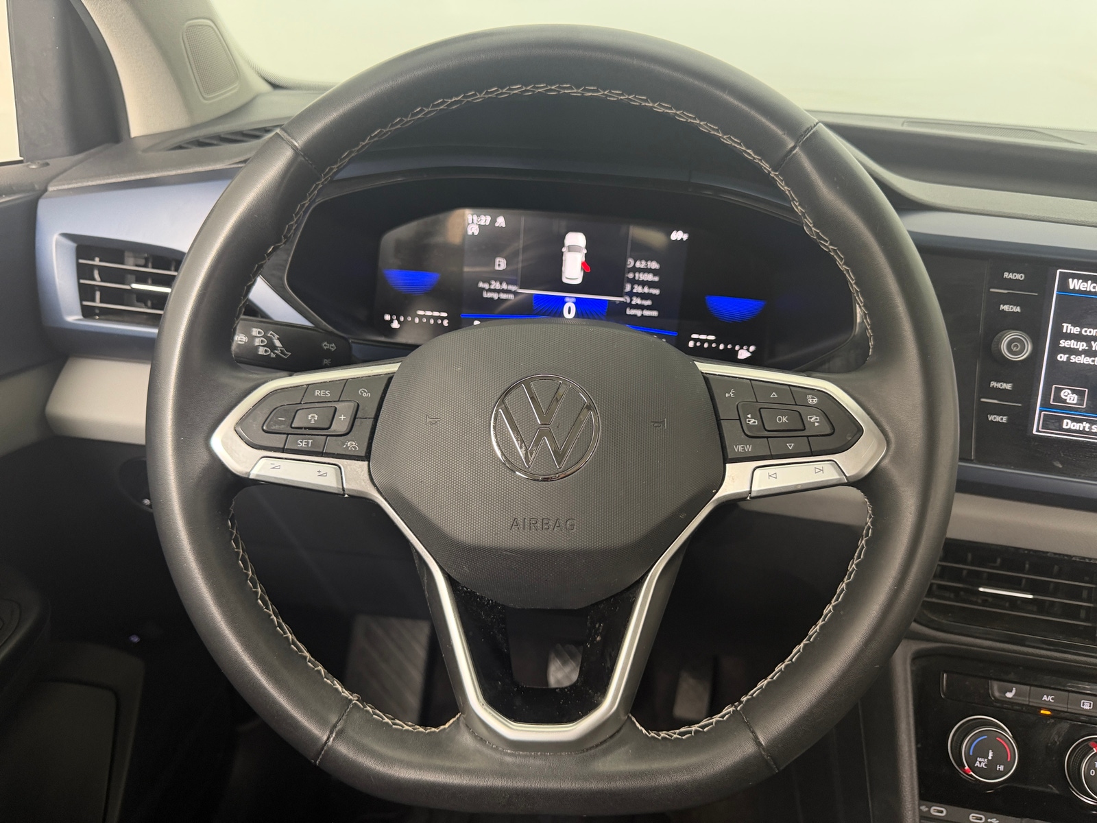 Thumbnail: 2023 Volkswagen Taos - 5