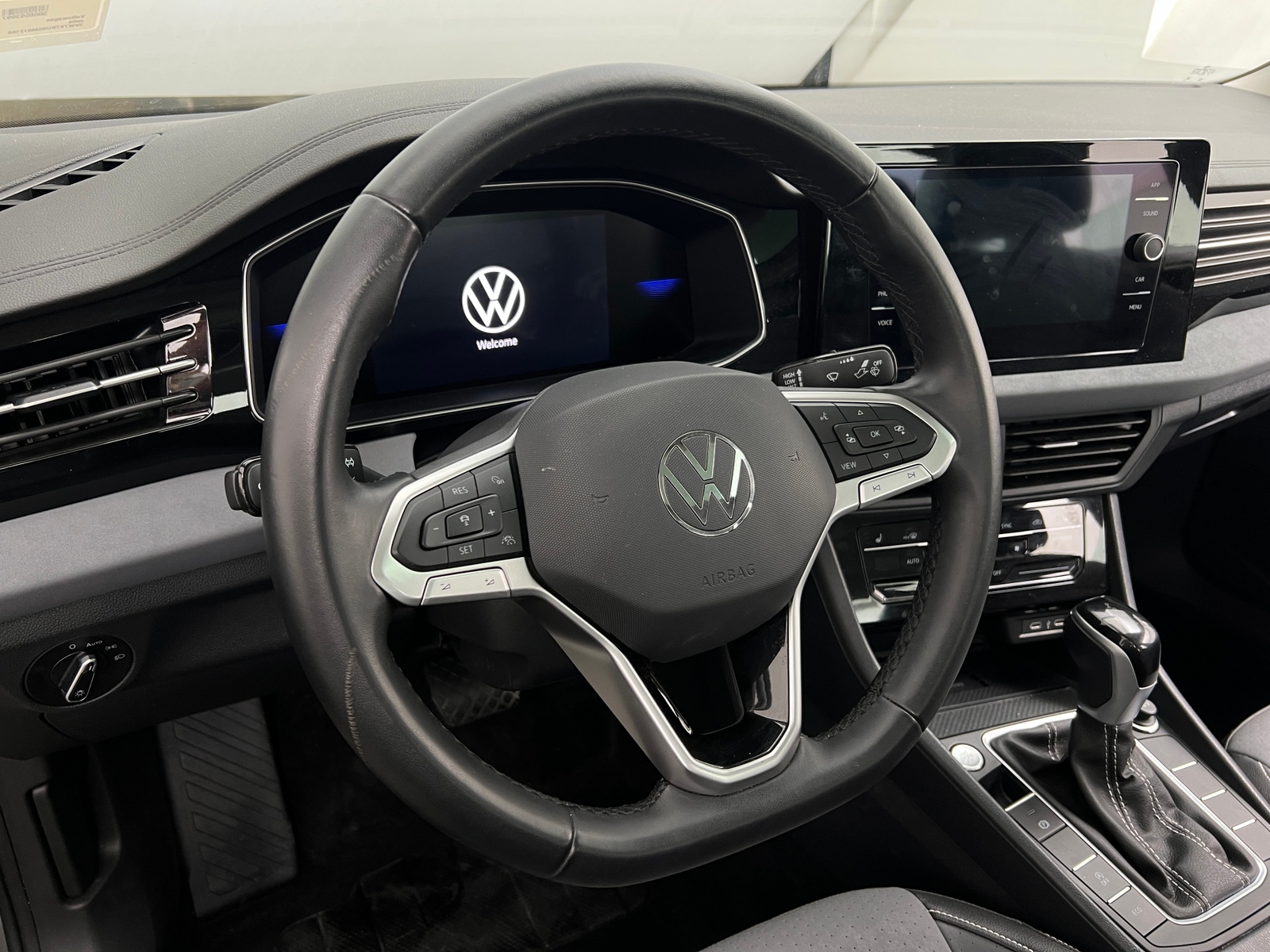 Thumbnail: 2025 Volkswagen Jetta - 4