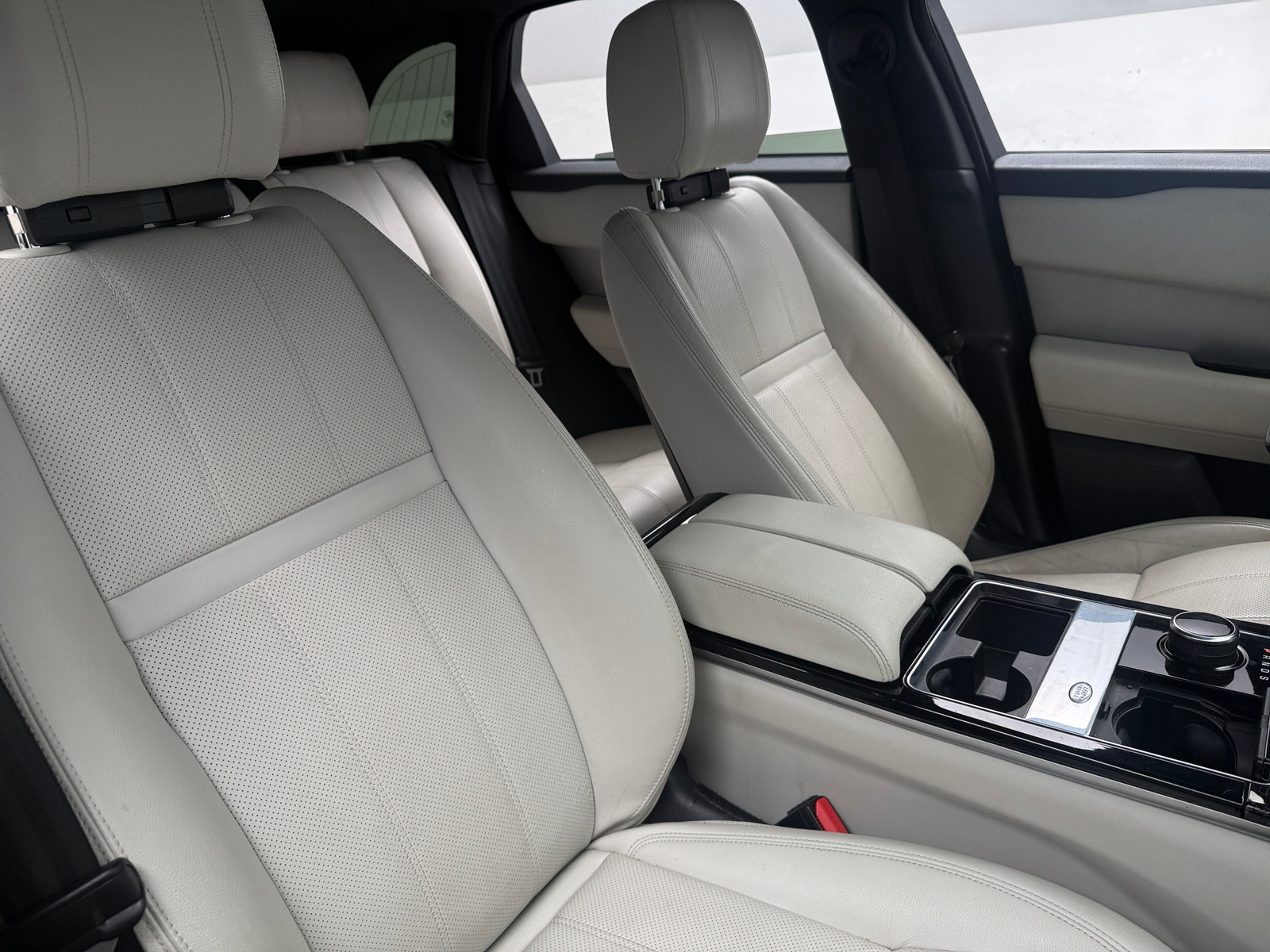 Thumbnail: 2019 Land Rover Range Rover Velar - 2
