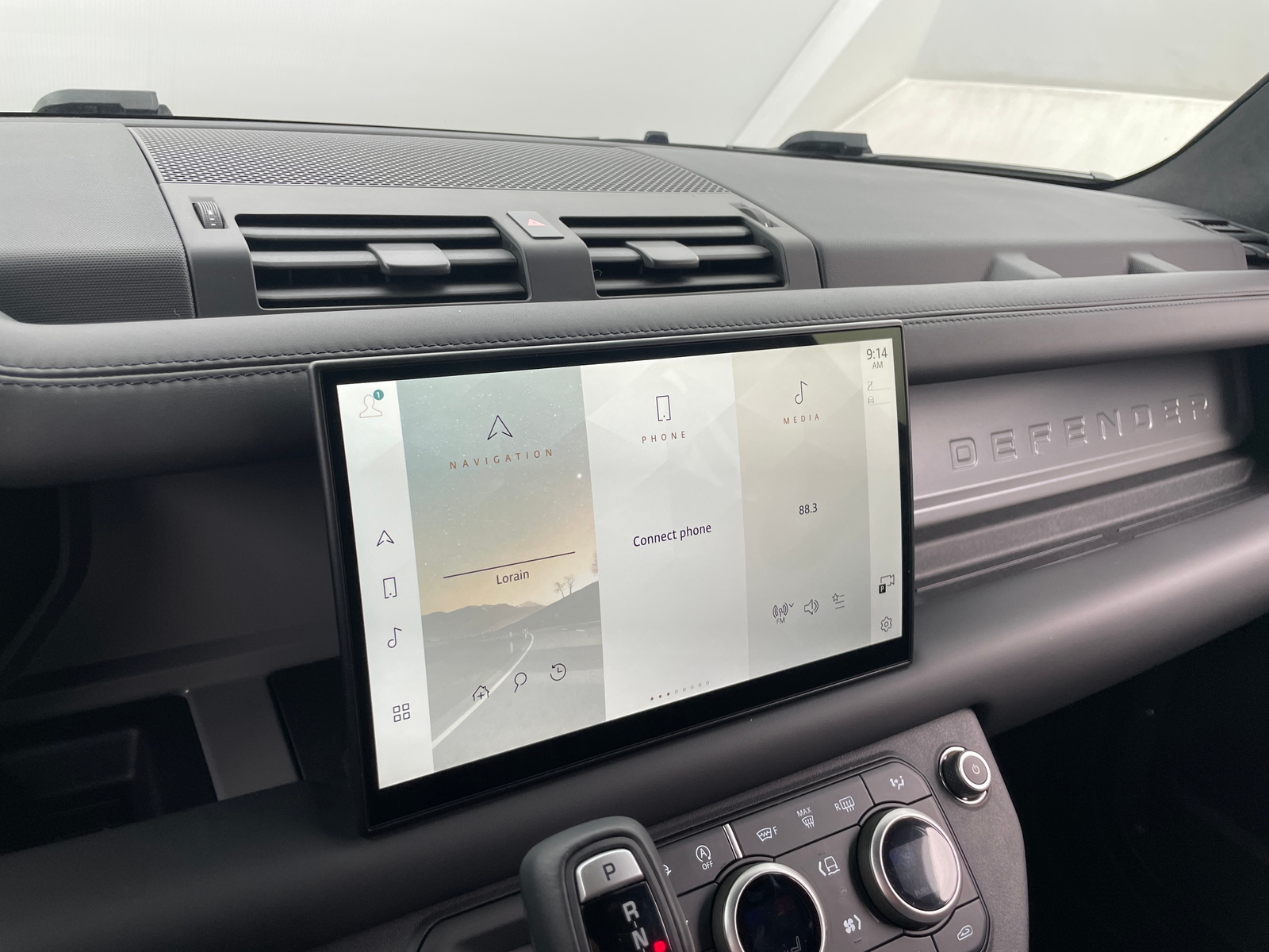 Thumbnail: 2025 Land Rover Defender - 4