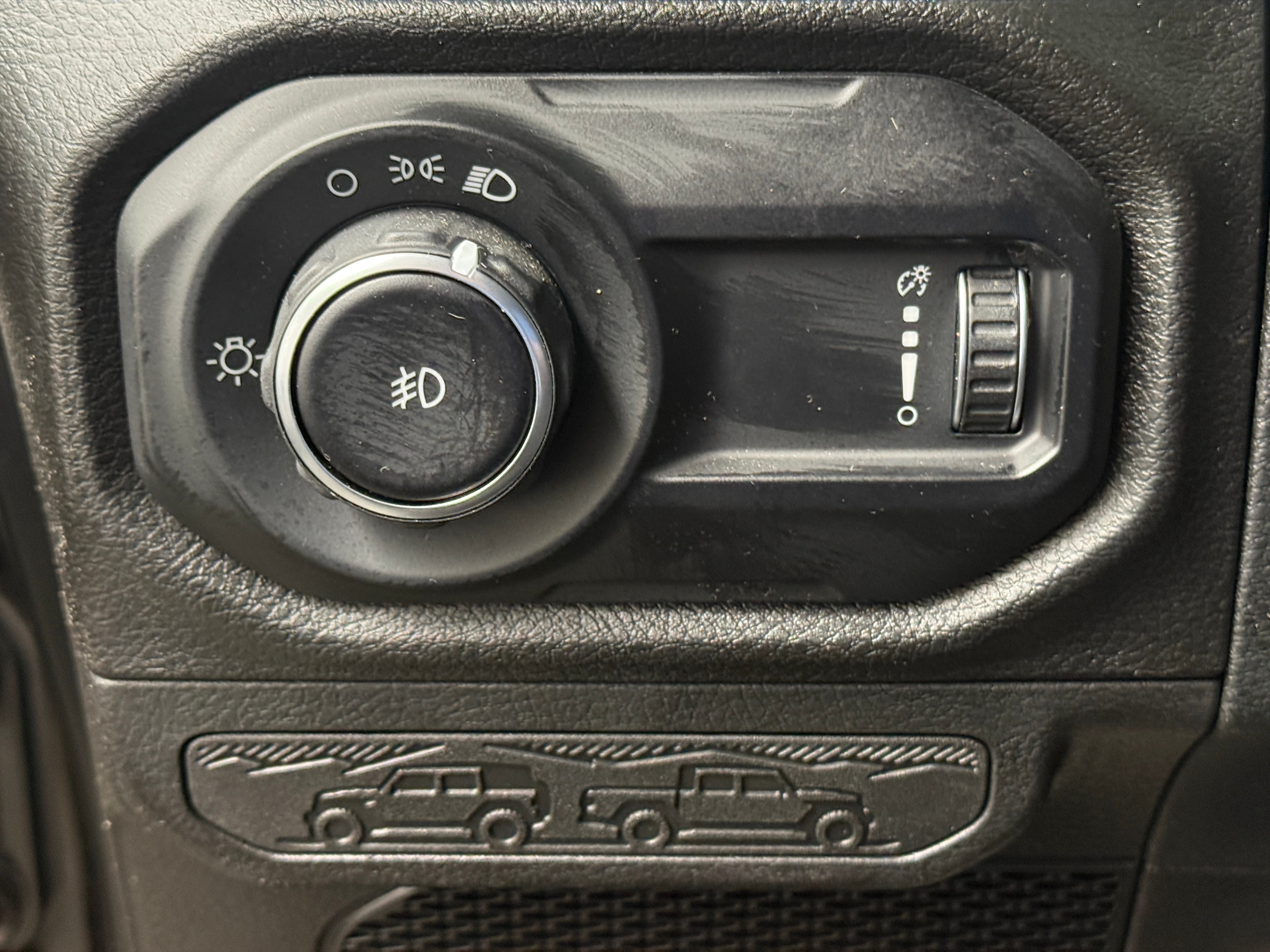 1C4PJXAG2RW101082
