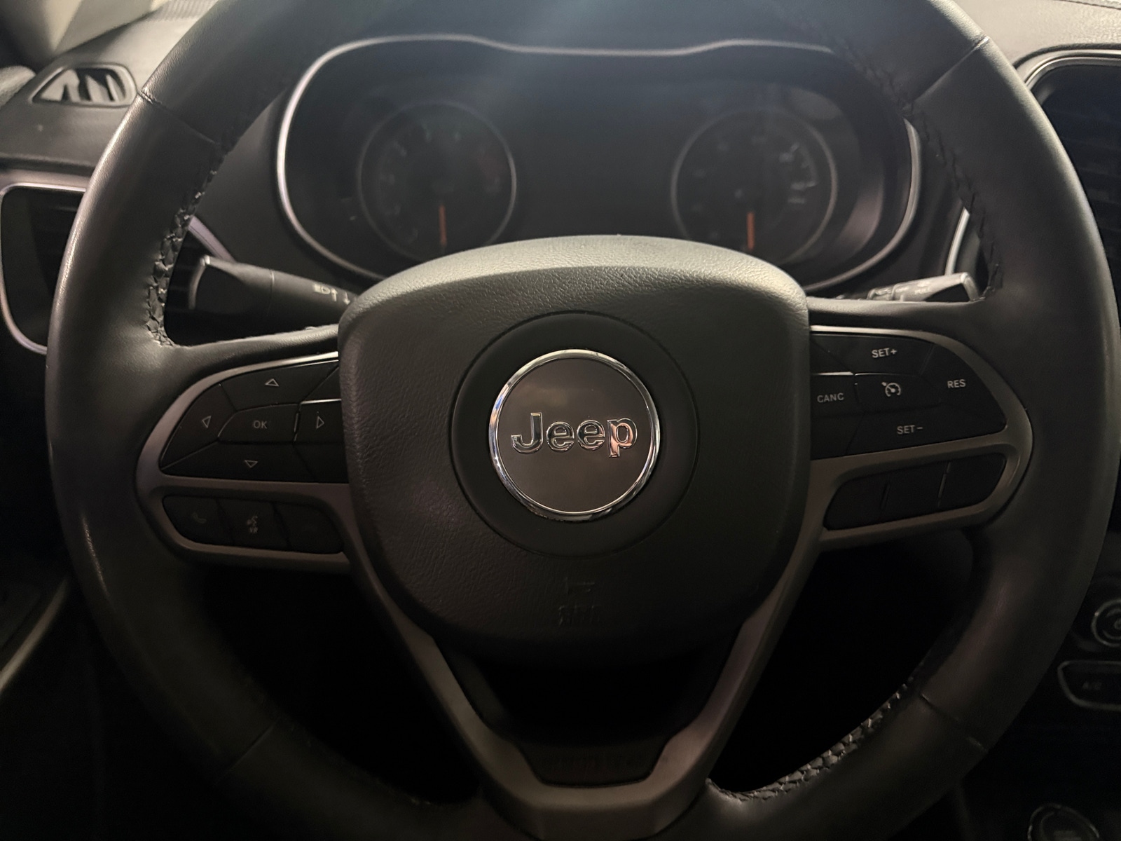 Thumbnail: 2022 Jeep Cherokee - 4