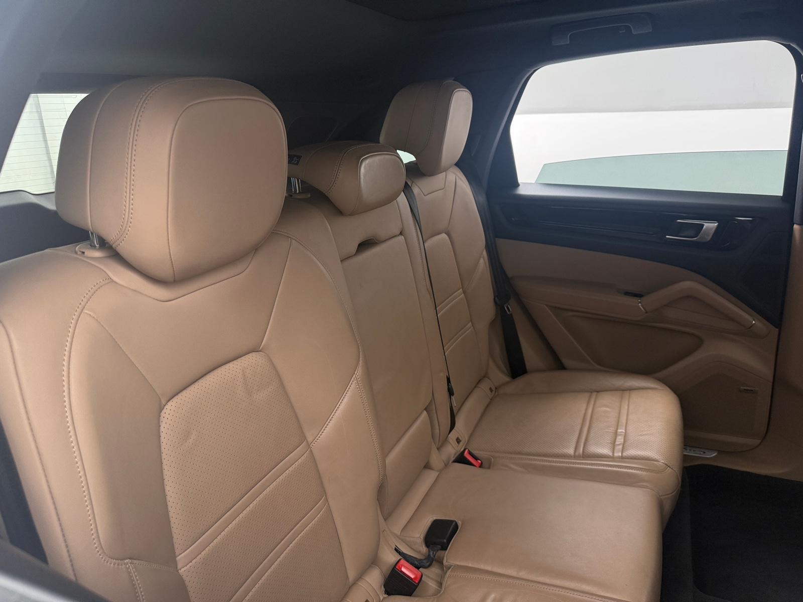 Thumbnail: 2021 Porsche Cayenne - 6