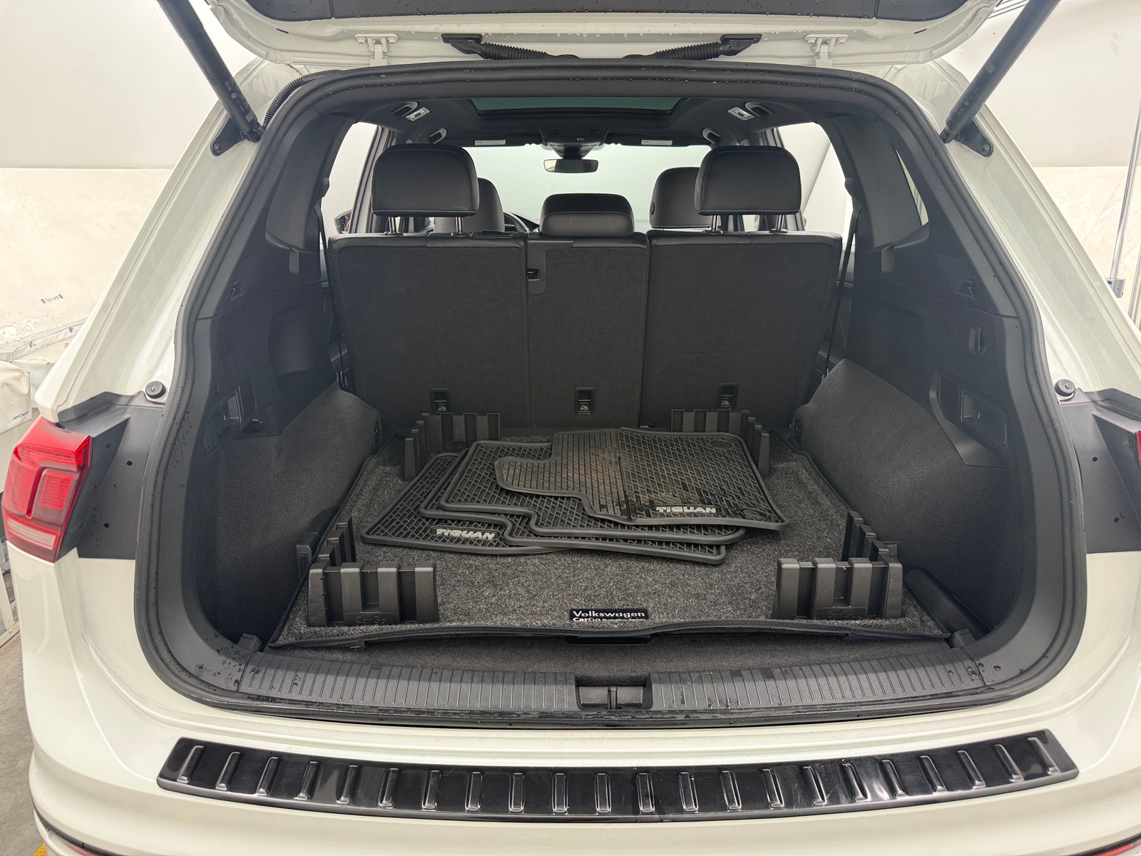 Thumbnail: 2024 Volkswagen Tiguan - 6
