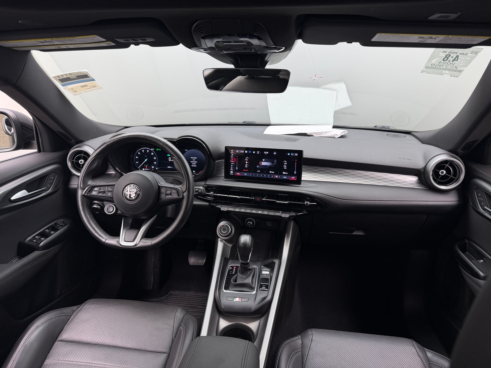Thumbnail: 2024 Alfa Romeo Tonale - 2