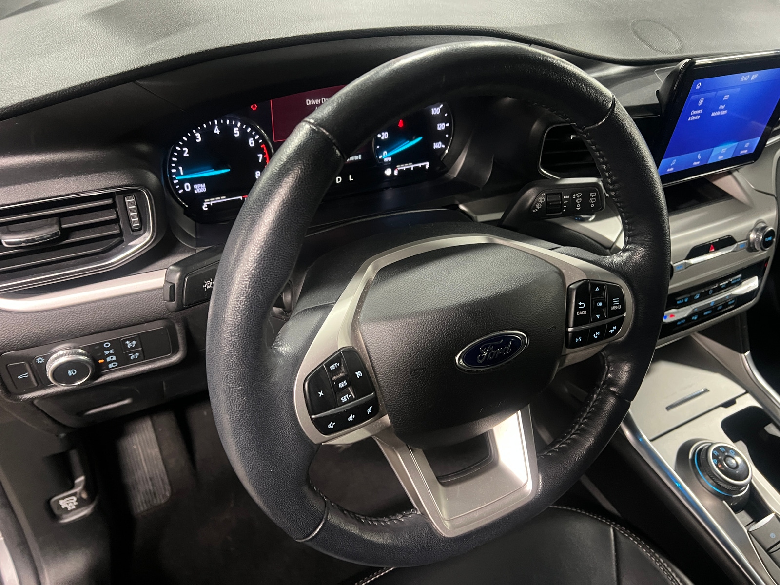 Thumbnail: 2021 Ford Explorer - 4