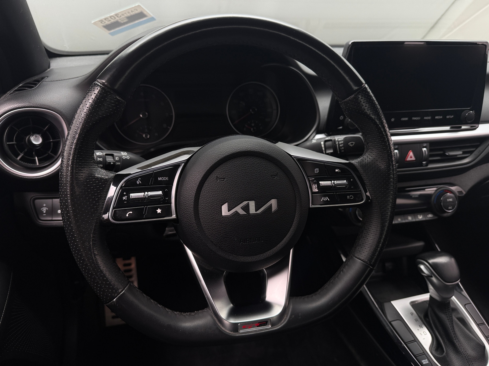 Thumbnail: 2023 Kia Forte - 4