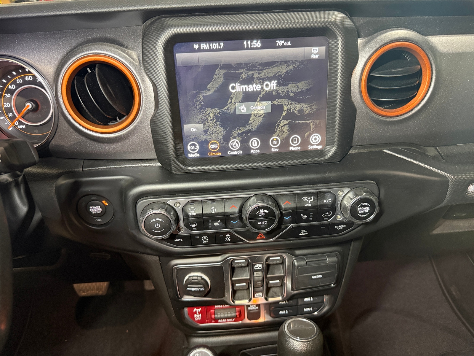 Thumbnail: 2023 Jeep Gladiator - 4