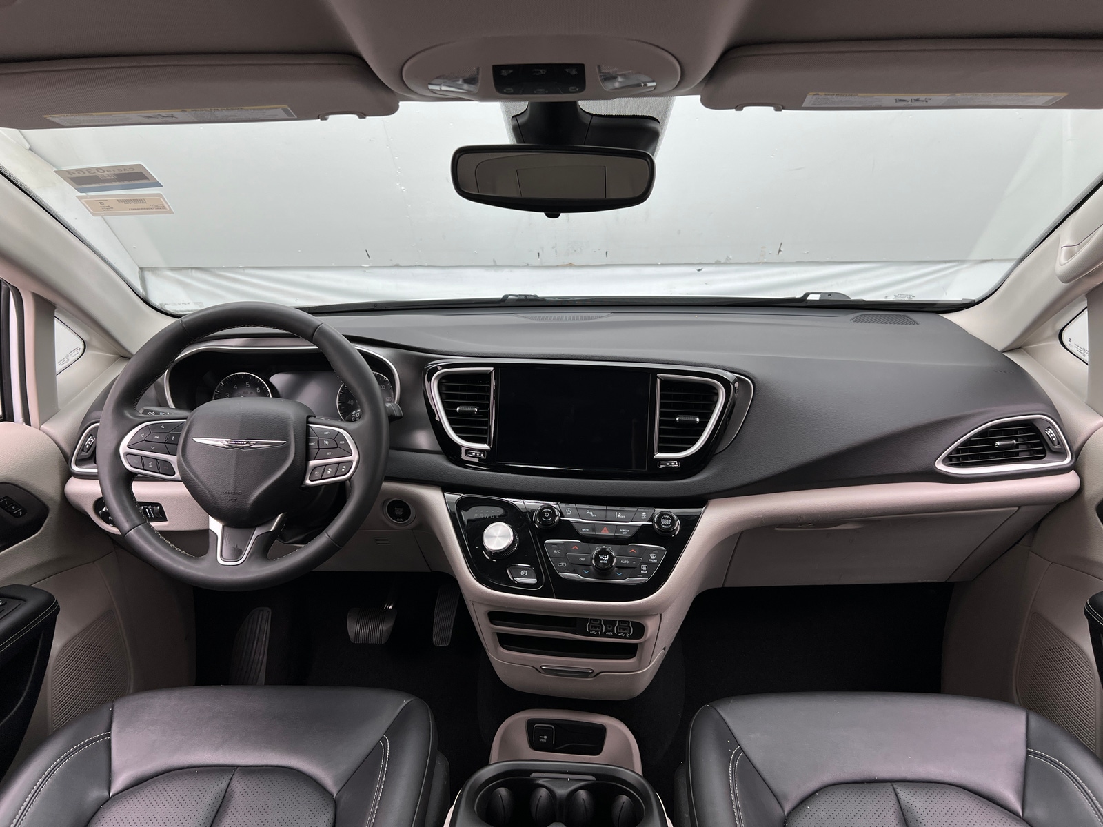 Thumbnail: 2024 Chrysler Pacifica - 2