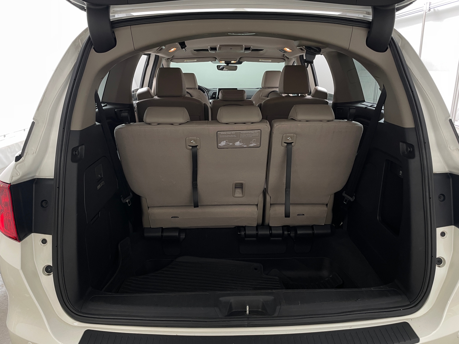 Thumbnail: 2018 Honda Odyssey - 6