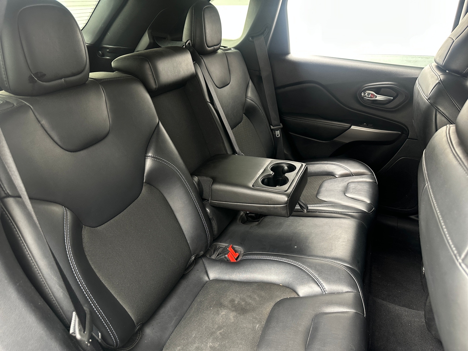 Thumbnail: 2021 Jeep Cherokee - 6