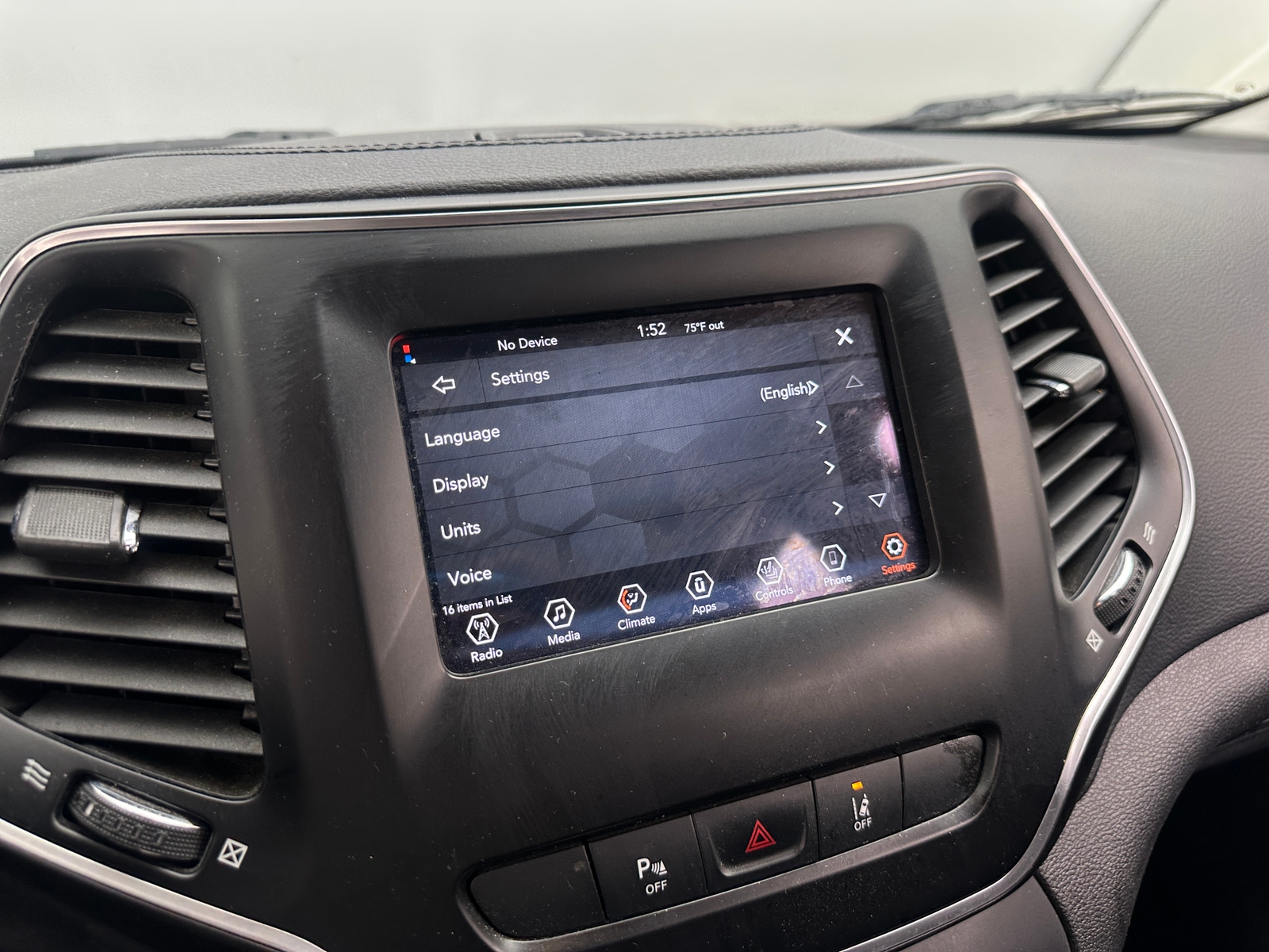 Thumbnail: 2021 Jeep Cherokee - 4