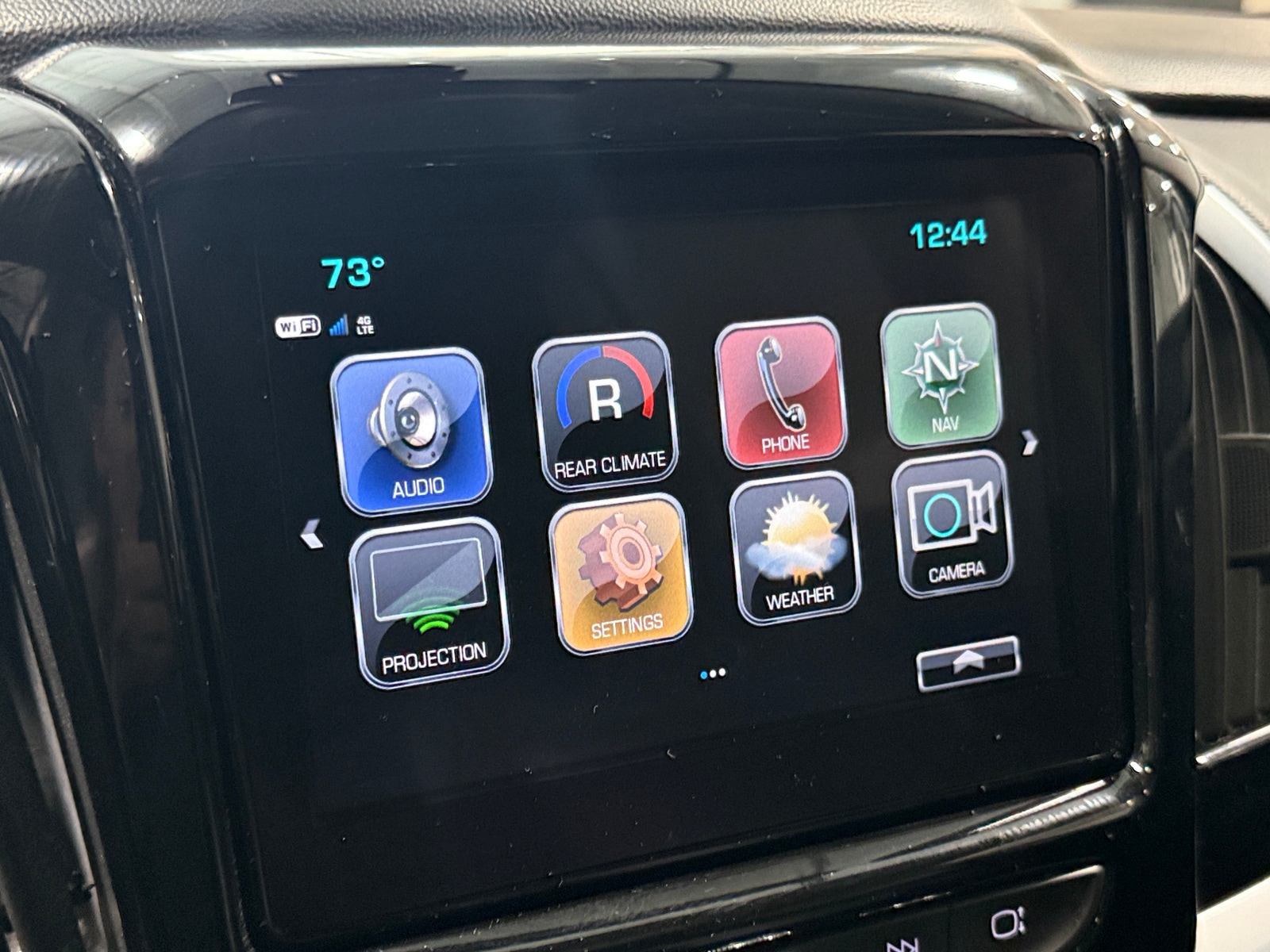 Thumbnail: 2019 Chevrolet Traverse - 3