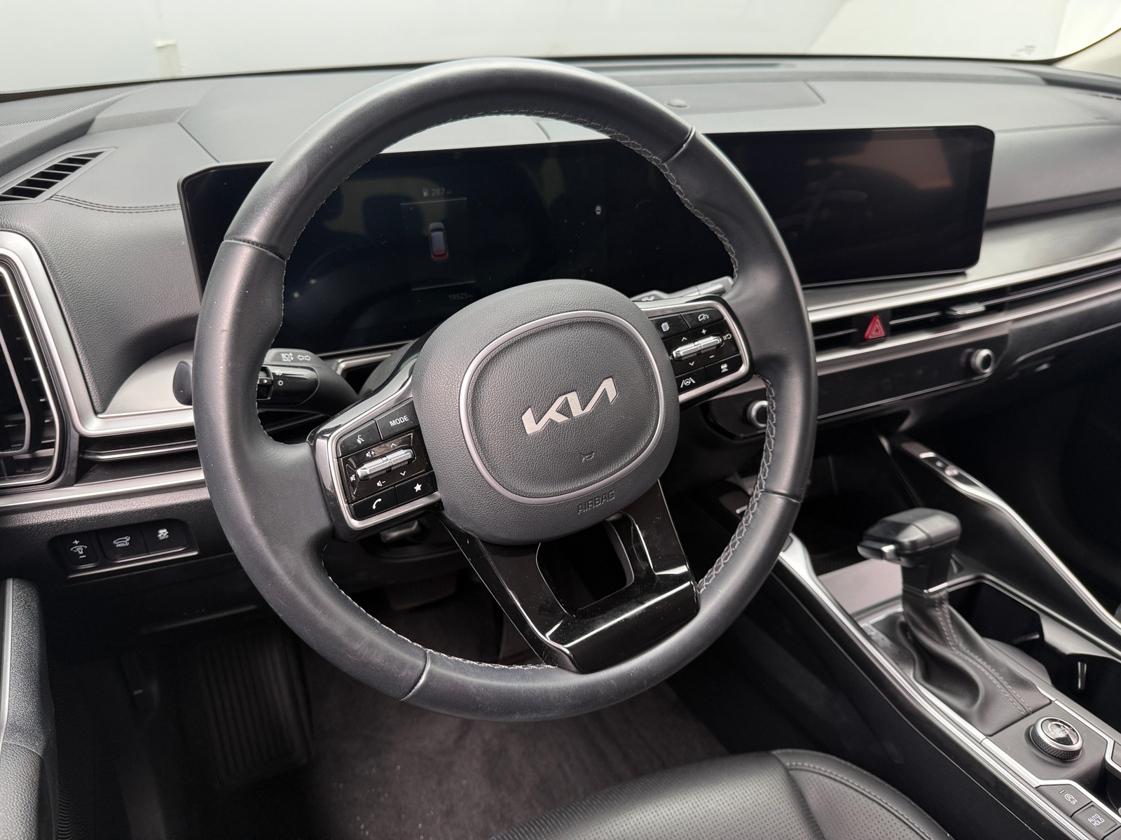 Thumbnail: 2025 Kia Sorento - 4