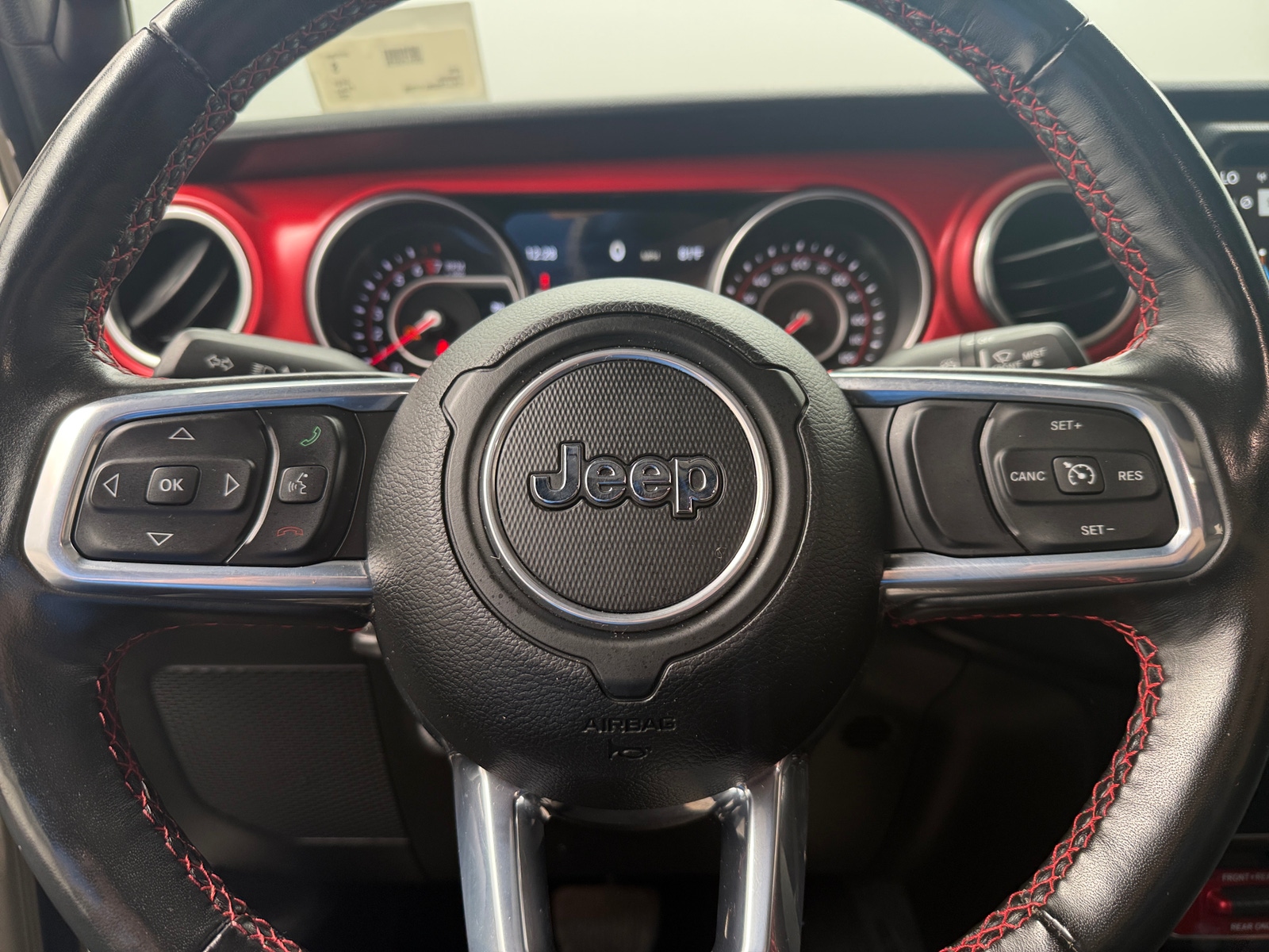 Thumbnail: 2022 Jeep Gladiator - 4