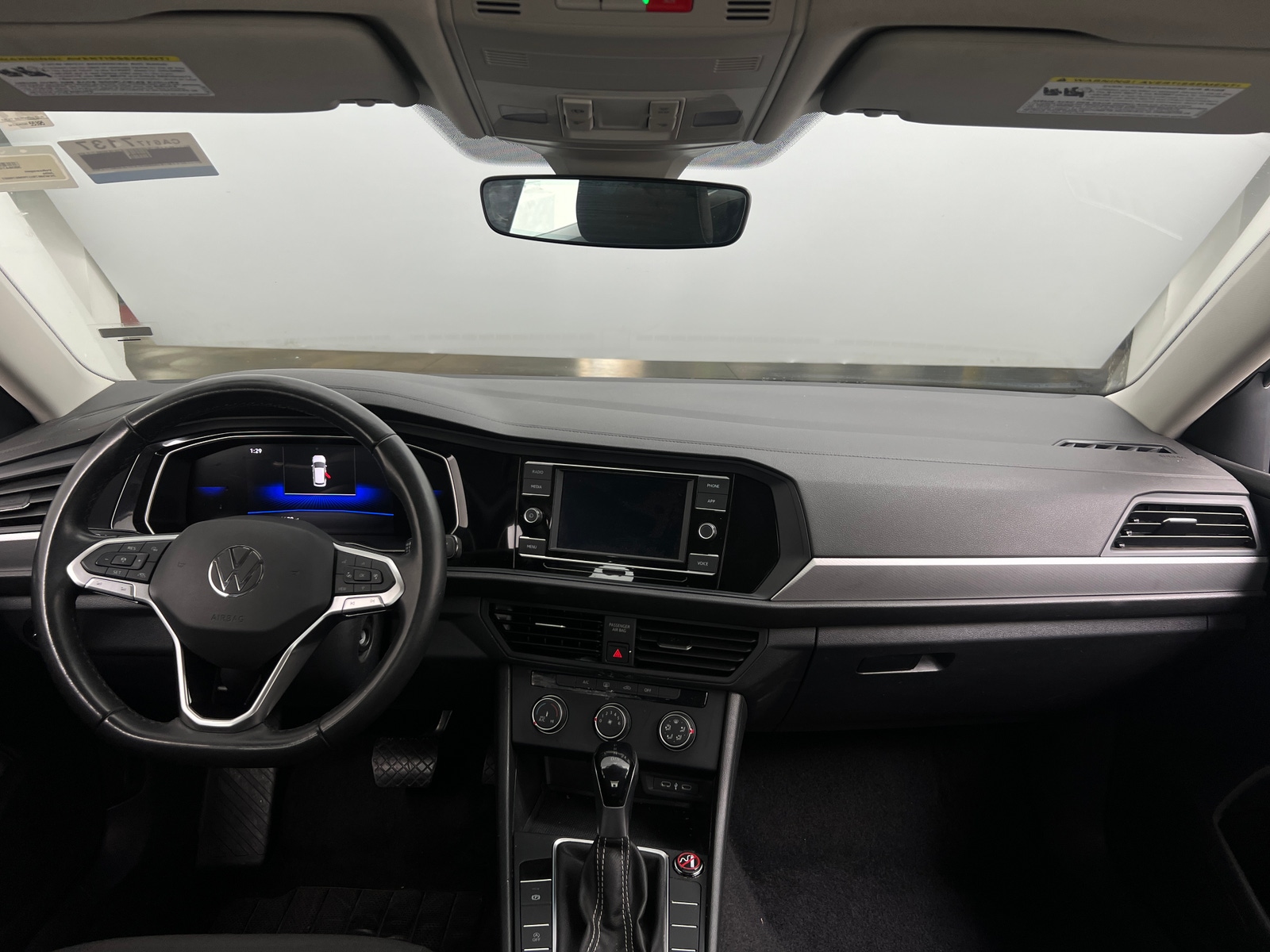 Thumbnail: 2024 Volkswagen Jetta - 3