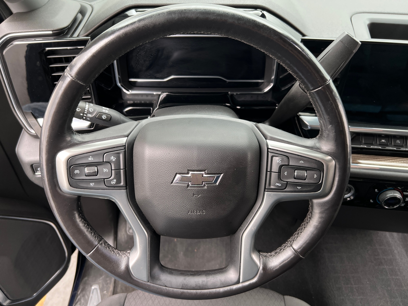 Thumbnail: 2023 Chevrolet Silverado 1500 - 5