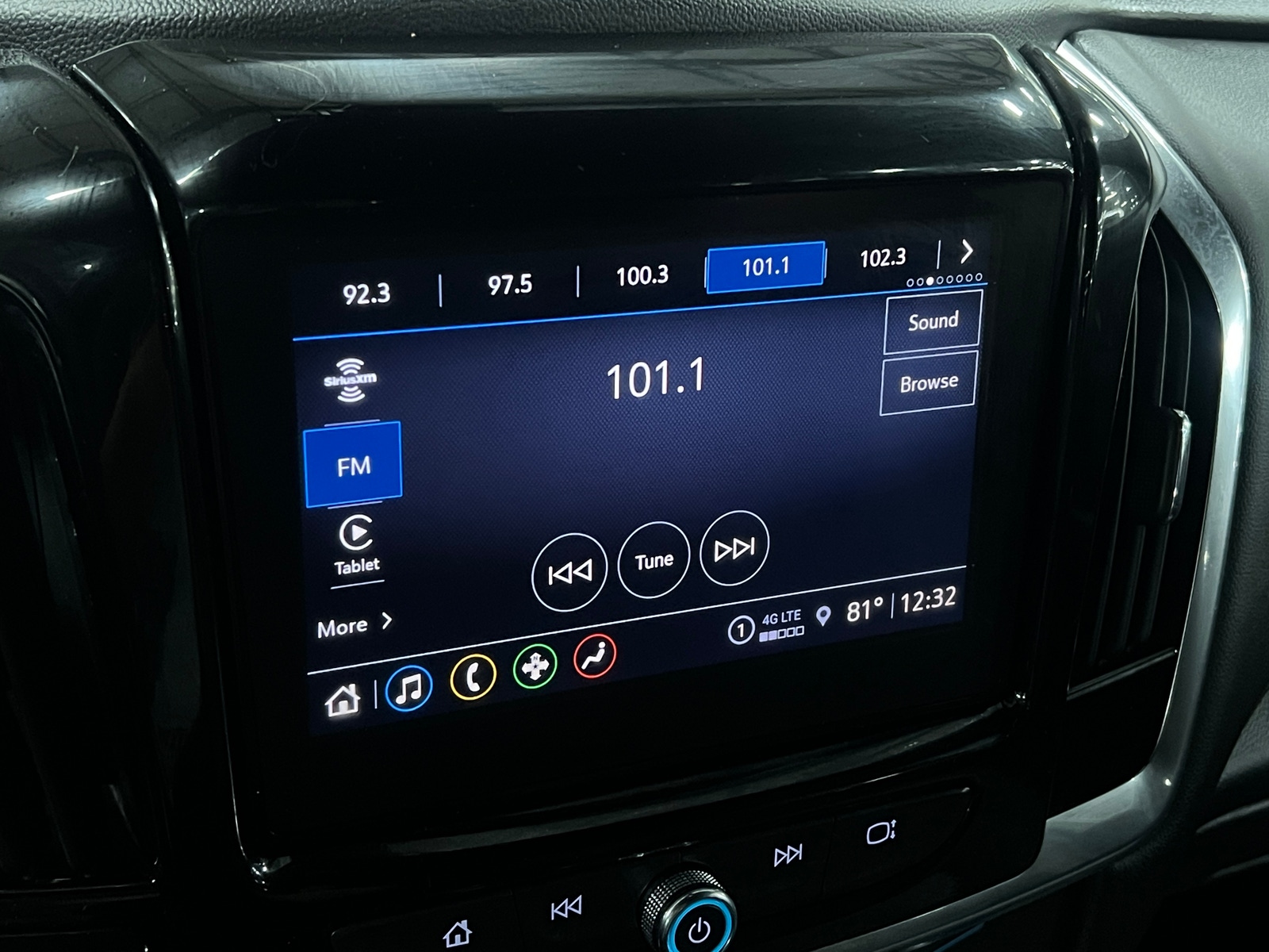 Thumbnail: 2023 Chevrolet Traverse - 4