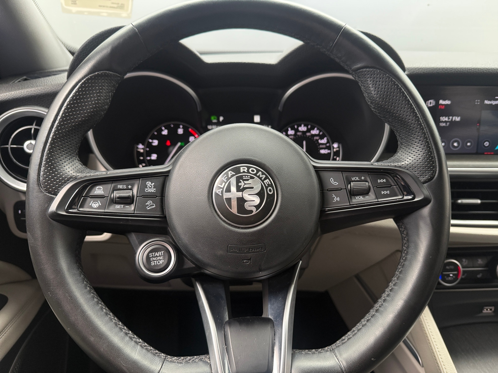 Thumbnail: 2020 Alfa Romeo Stelvio - 4