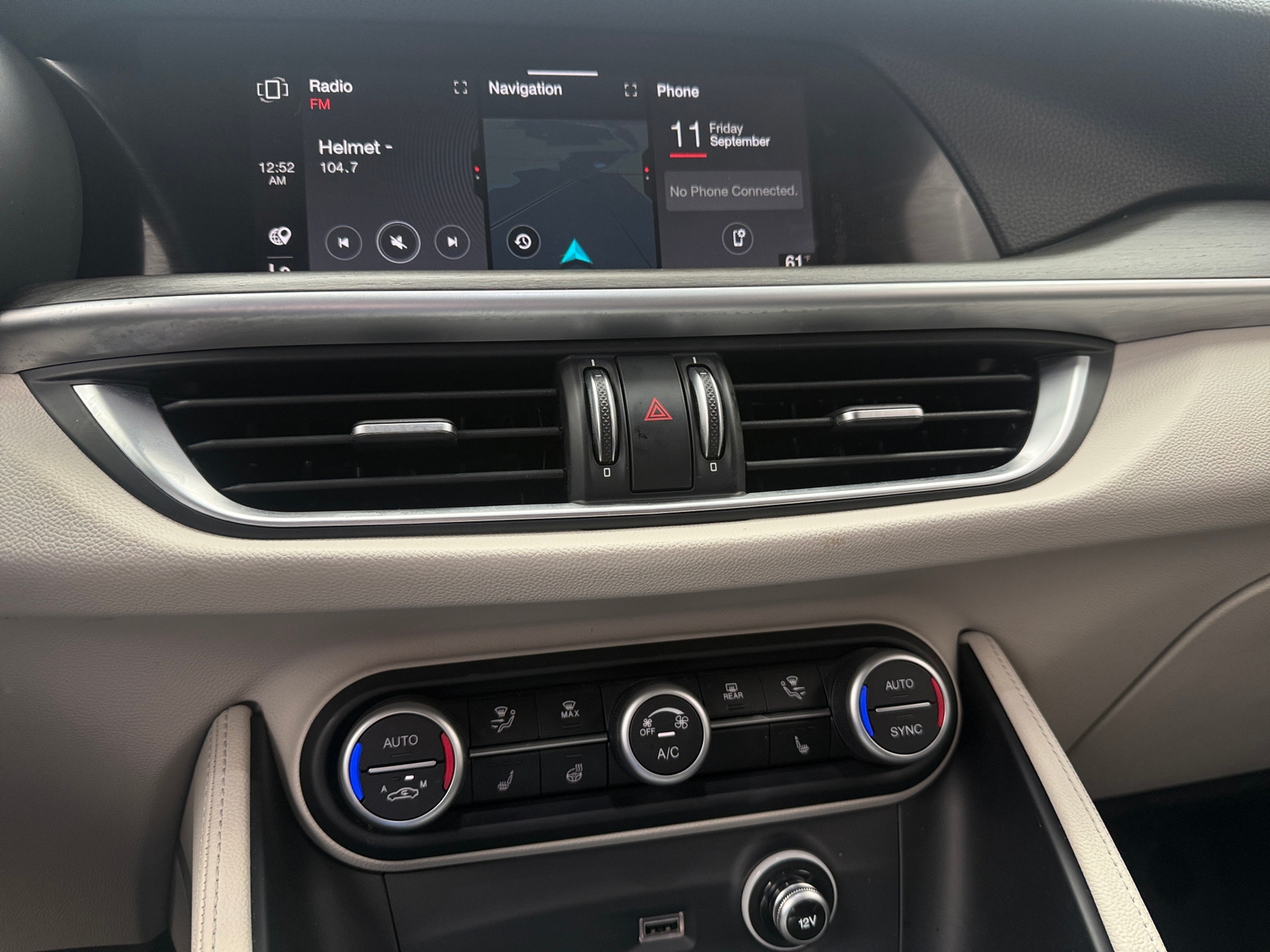 Thumbnail: 2020 Alfa Romeo Stelvio - 3