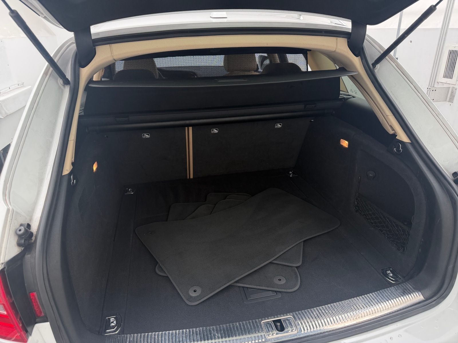 Thumbnail: 2015 Audi Allroad - 6