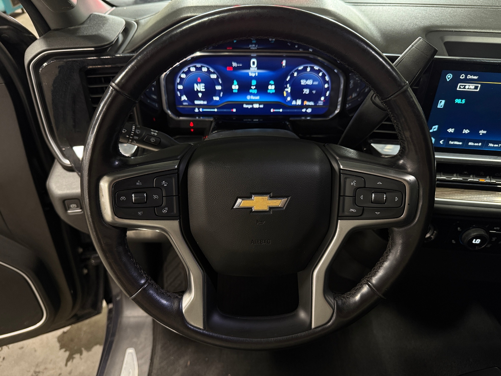 Thumbnail: 2022 Chevrolet Silverado 1500 - 5