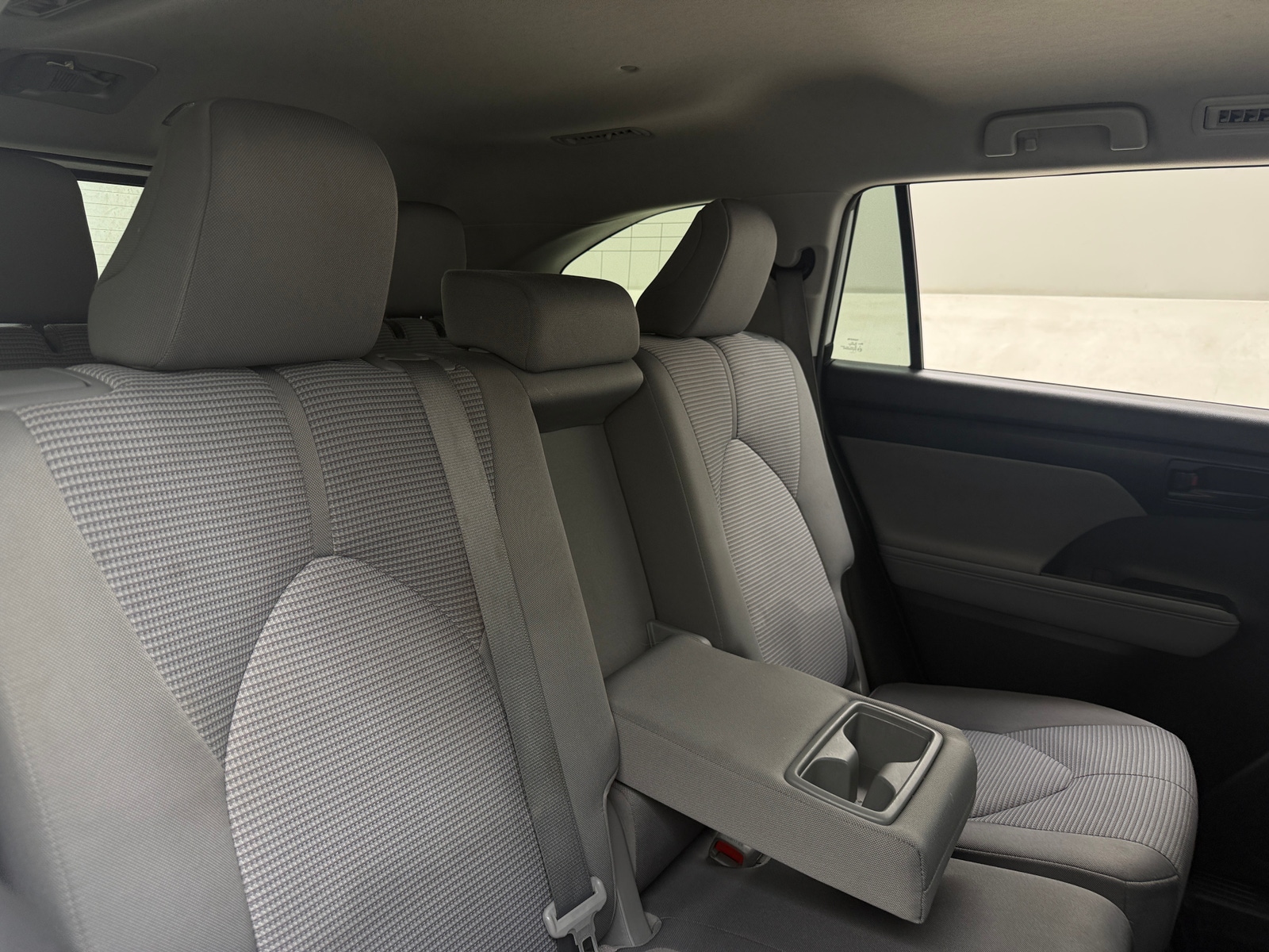 Thumbnail: 2020 Toyota Highlander - 6