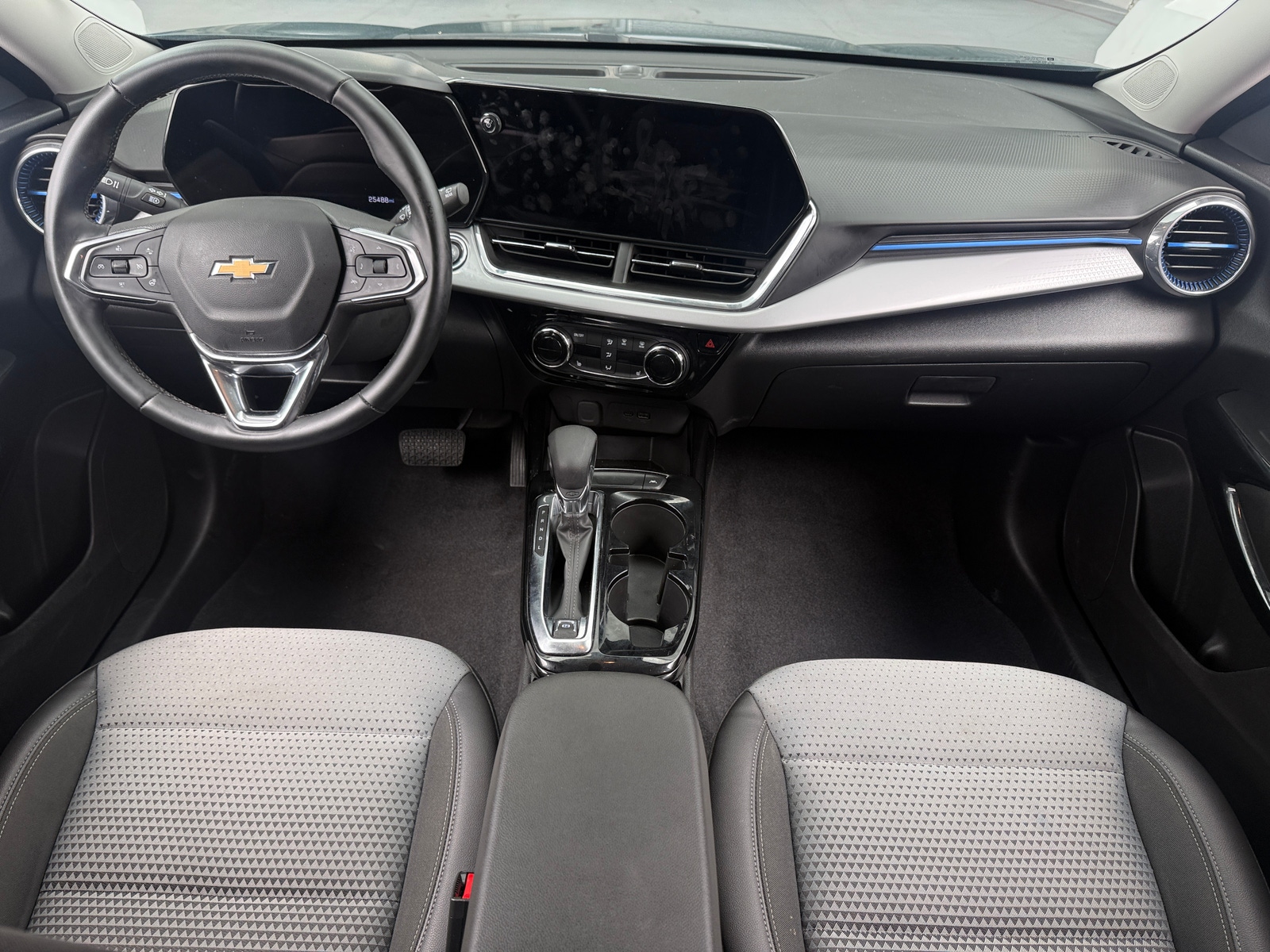 Thumbnail: 2025 Chevrolet Trax - 2
