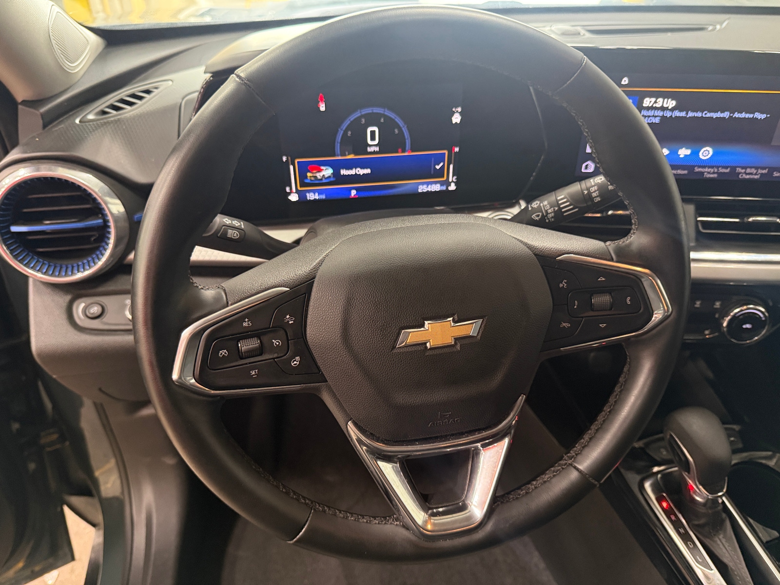 Thumbnail: 2025 Chevrolet Trax - 4