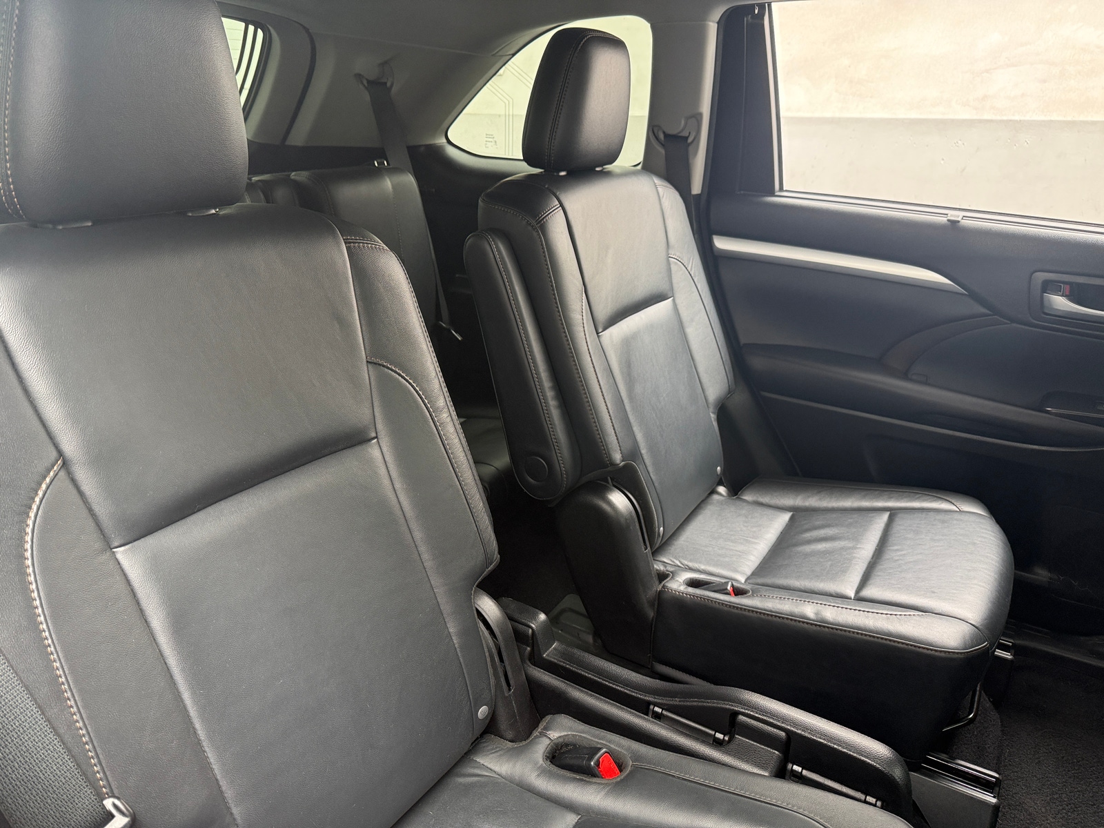 Thumbnail: 2016 Toyota Highlander - 5
