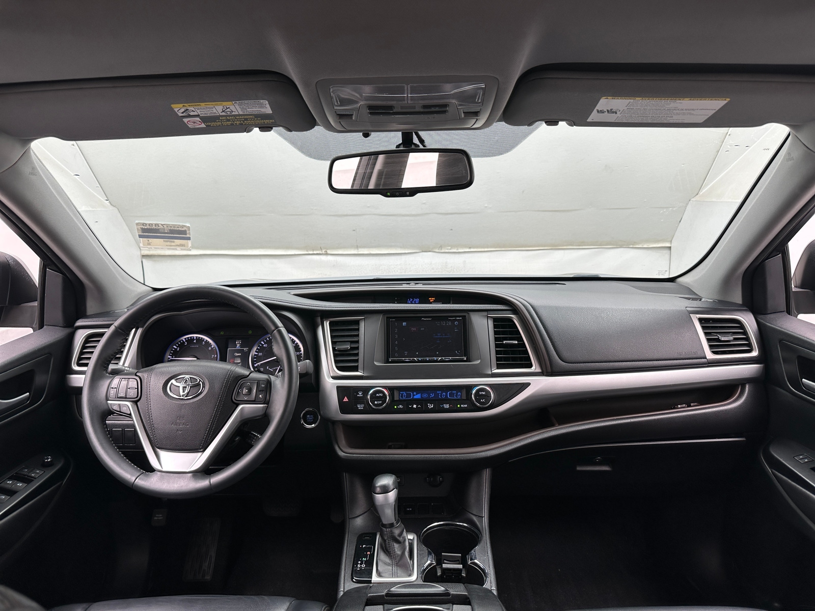 Thumbnail: 2016 Toyota Highlander - 2