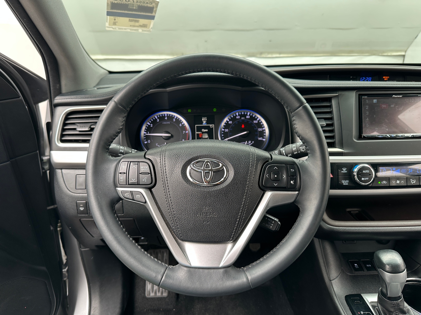 Thumbnail: 2016 Toyota Highlander - 4