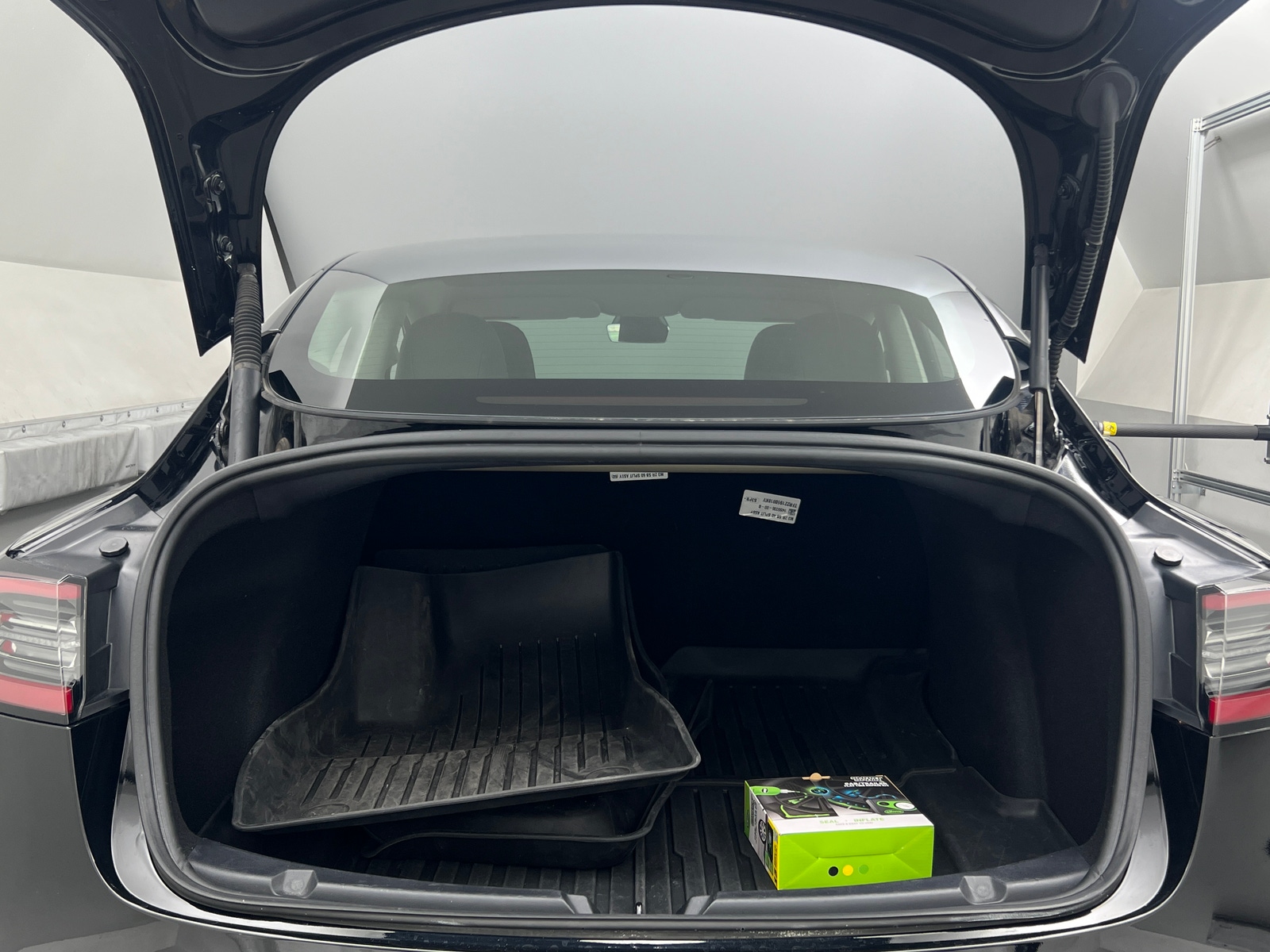 Thumbnail: 2022 Tesla Model 3 - 6