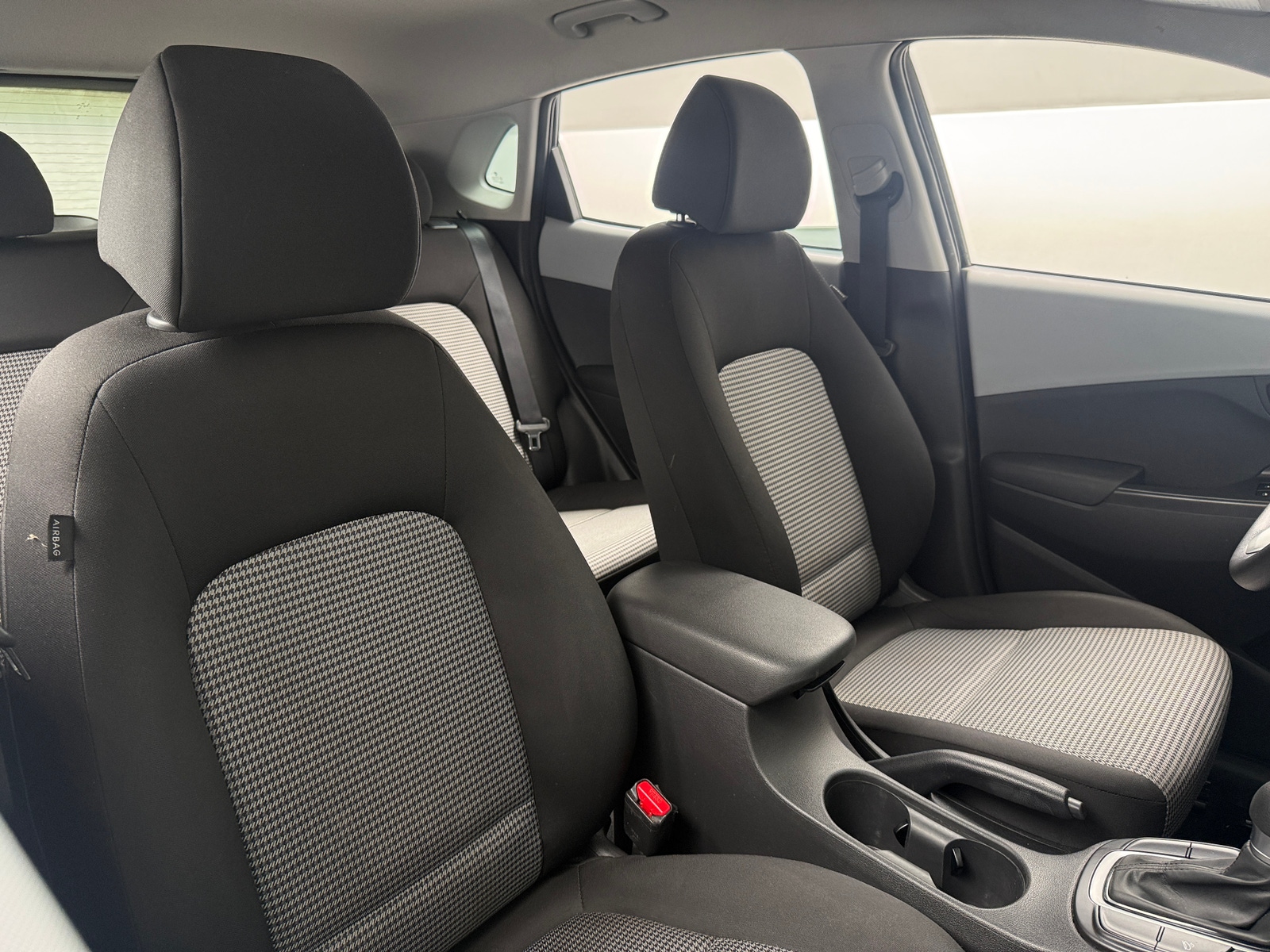 Thumbnail: 2020 Hyundai Kona - 2