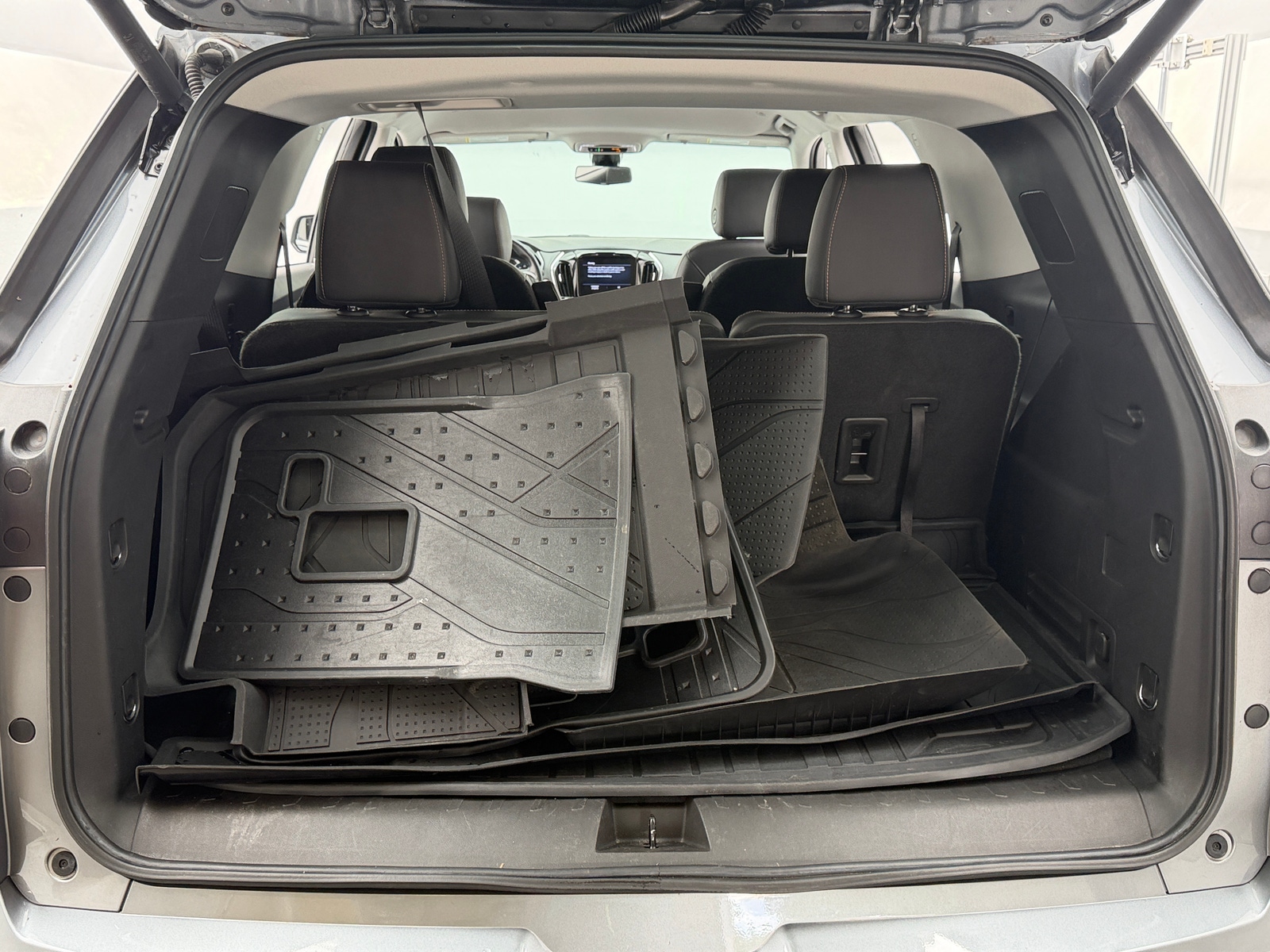 Thumbnail: 2021 Chevrolet Traverse - 6