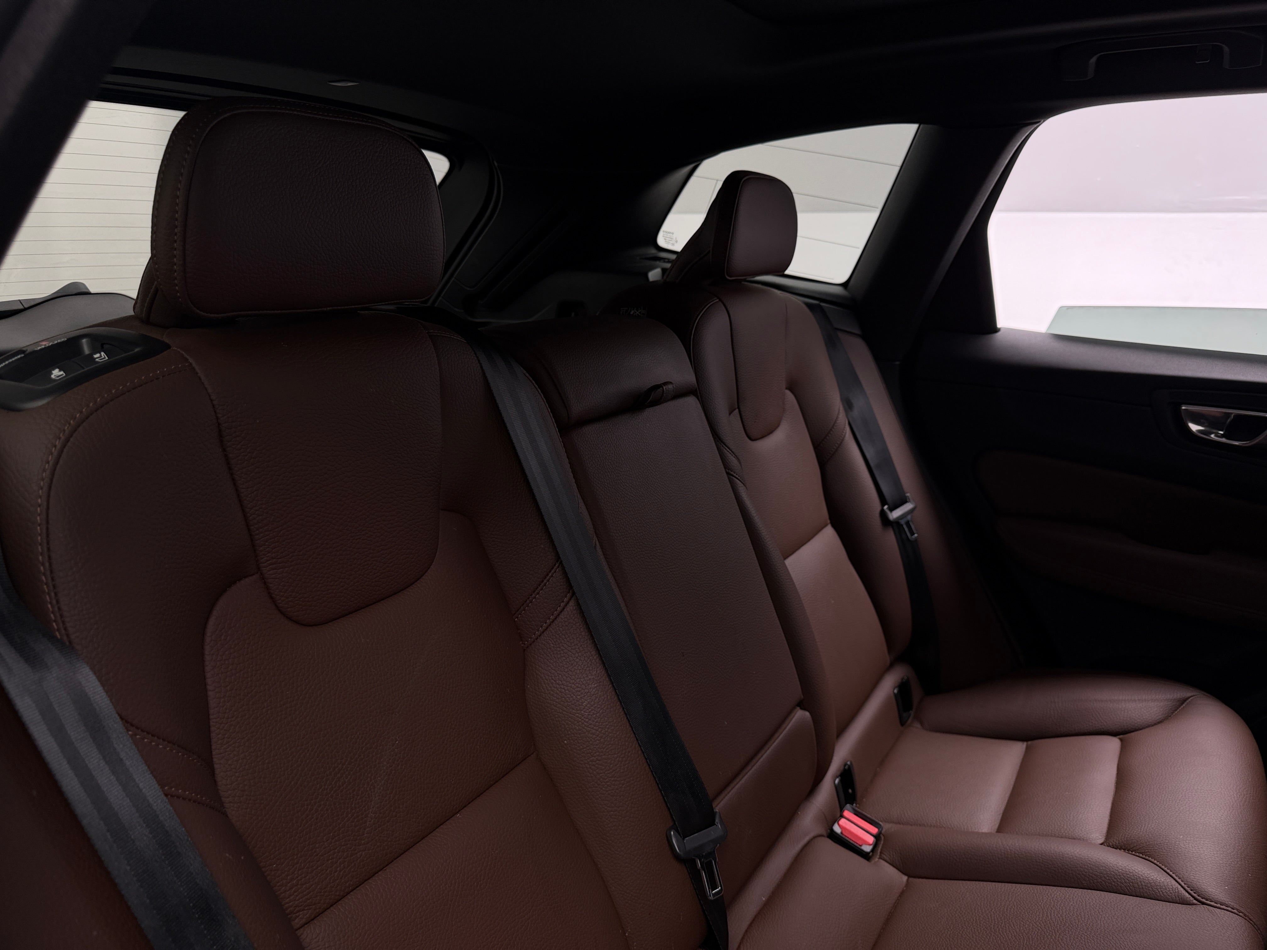2022 Volvo XC60 Momentum