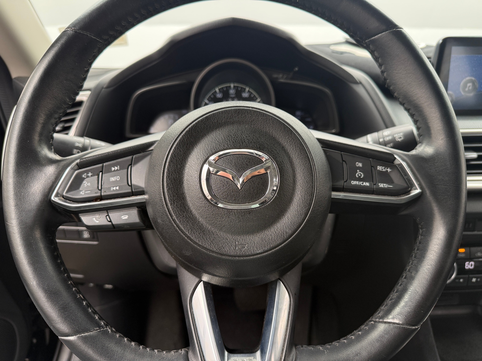 Thumbnail: 2017 Mazda Mazda3 - 4