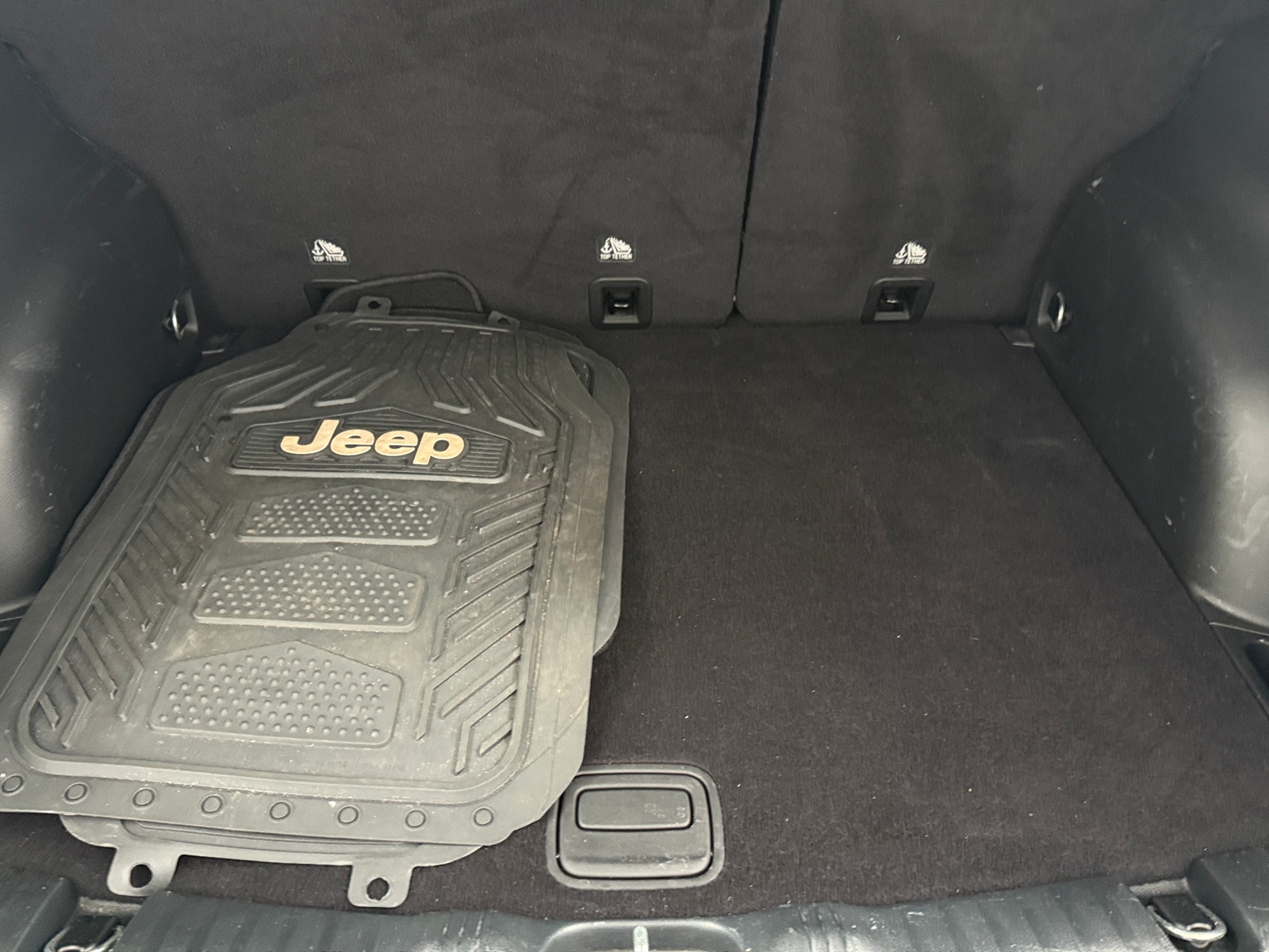 Thumbnail: 2022 Jeep Compass - 7