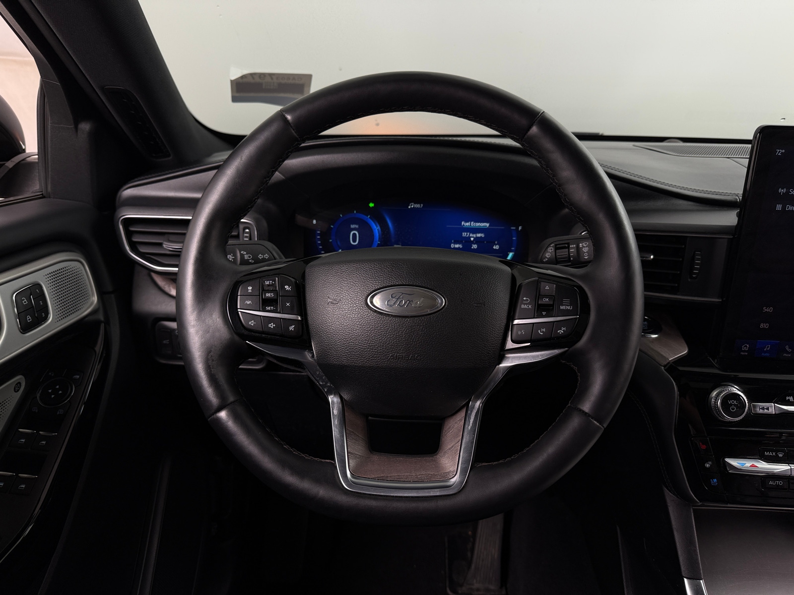 Thumbnail: 2022 Ford Explorer - 4