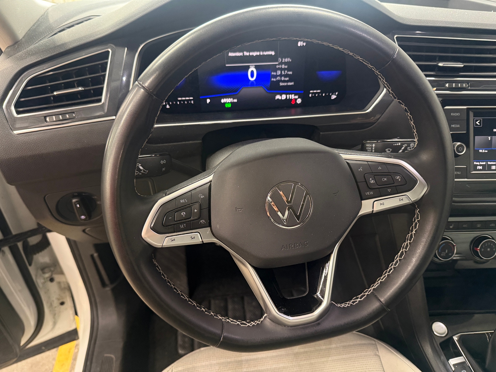 Thumbnail: 2023 Volkswagen Tiguan - 5